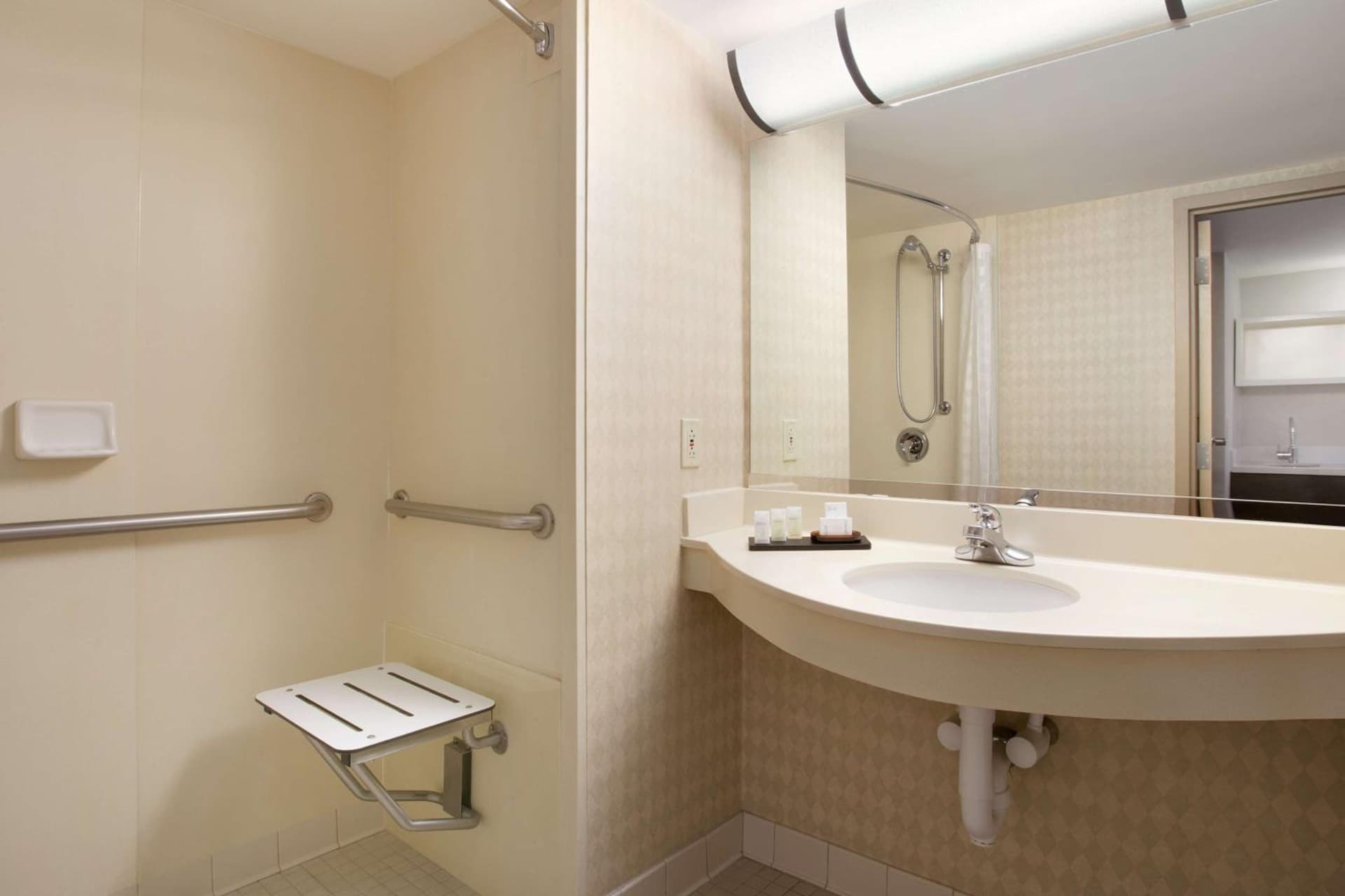 Embassy Suites Newark - Wilmington/South gallery photo in Newark, DE — image 25