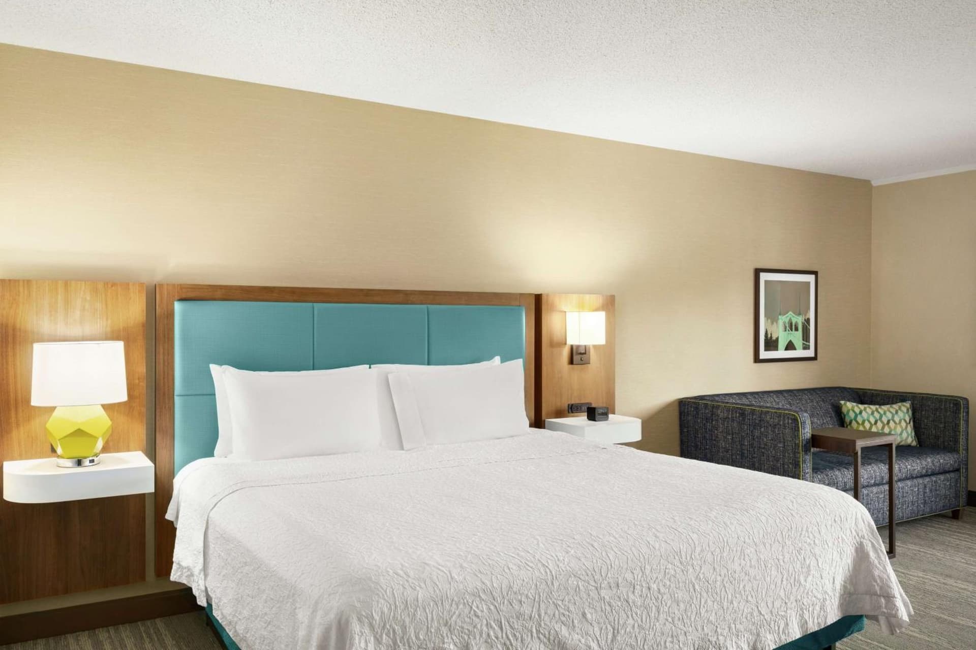 Hampton Inn Portland Airport gallery photo in Portland, OR — image 9