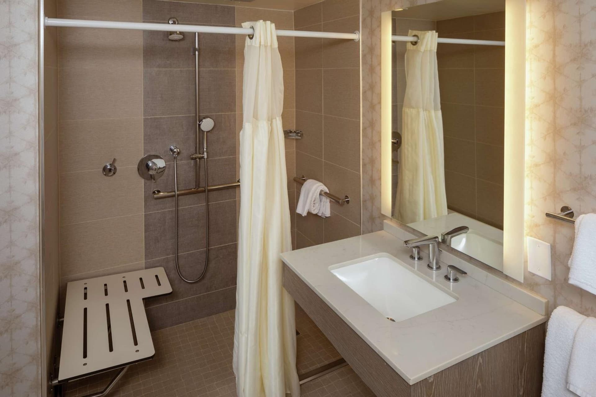 Hilton Birmingham Downtown at UAB gallery photo in Birmingham, AL — image 34
