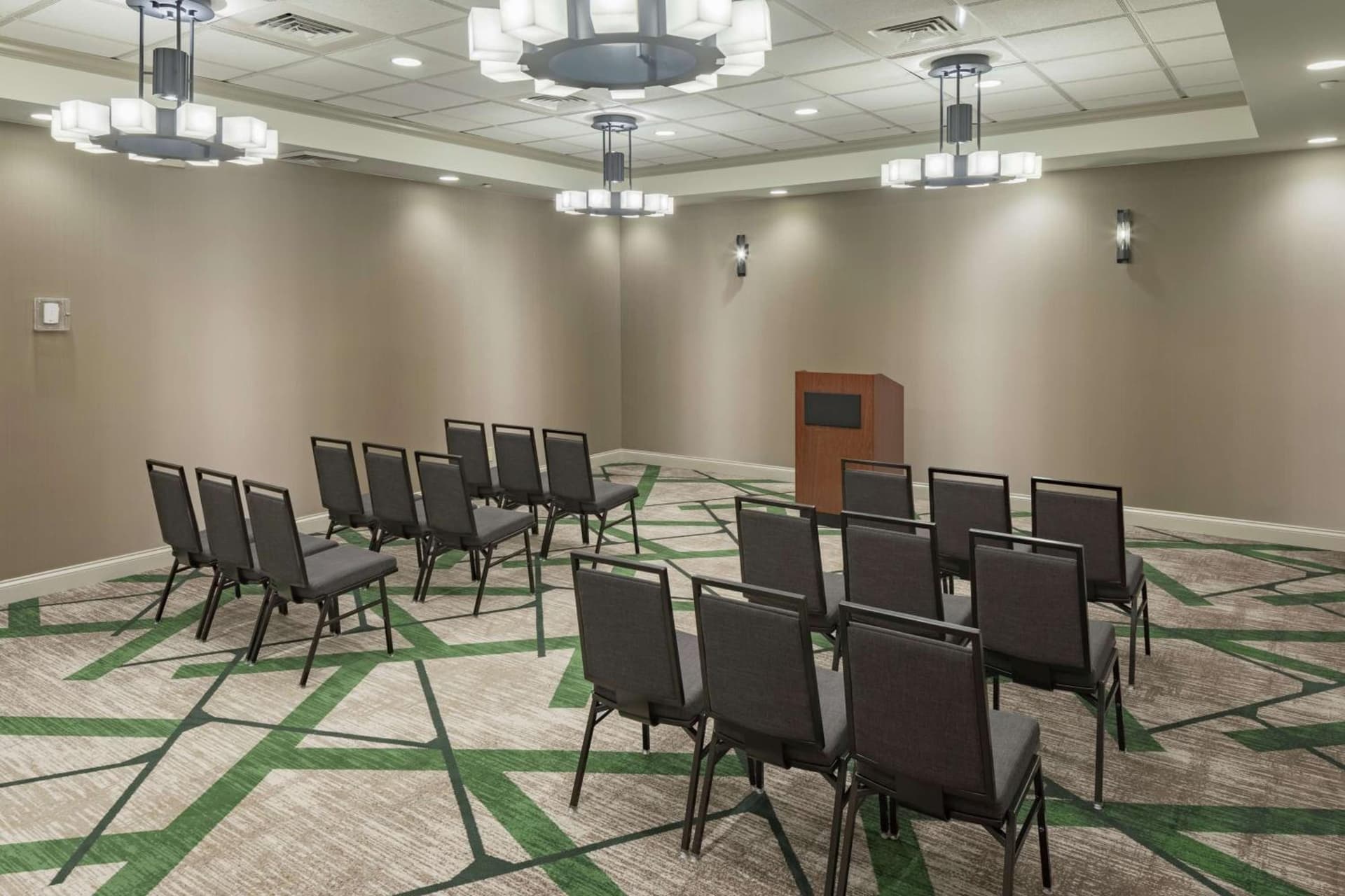 Hilton Birmingham Downtown at UAB gallery photo in Birmingham, AL — image 6