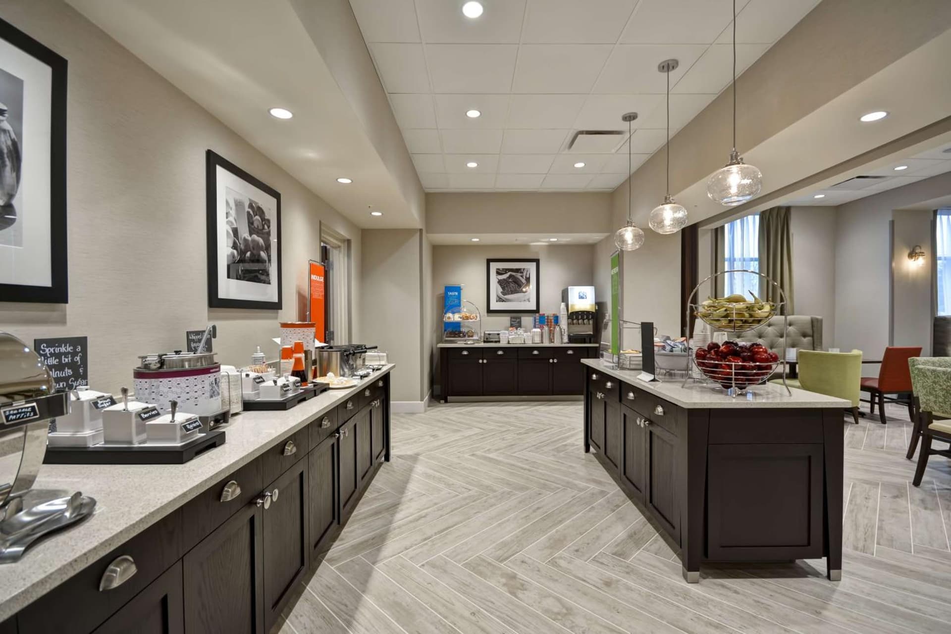 Hampton Inn Livonia Detroit gallery photo in Livonia, MI — image 4