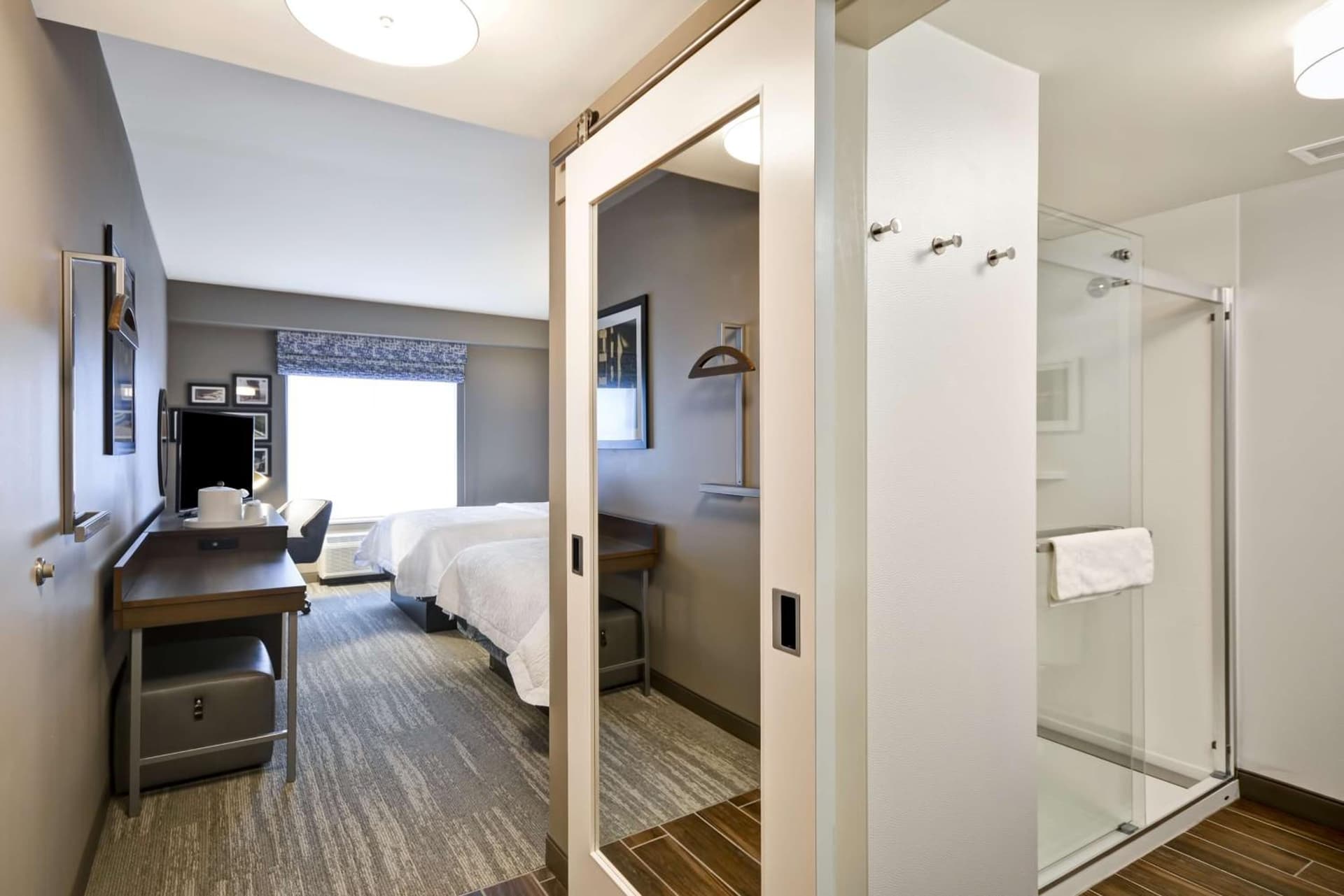 Hampton Inn Livonia Detroit gallery photo in Livonia, MI — image 23