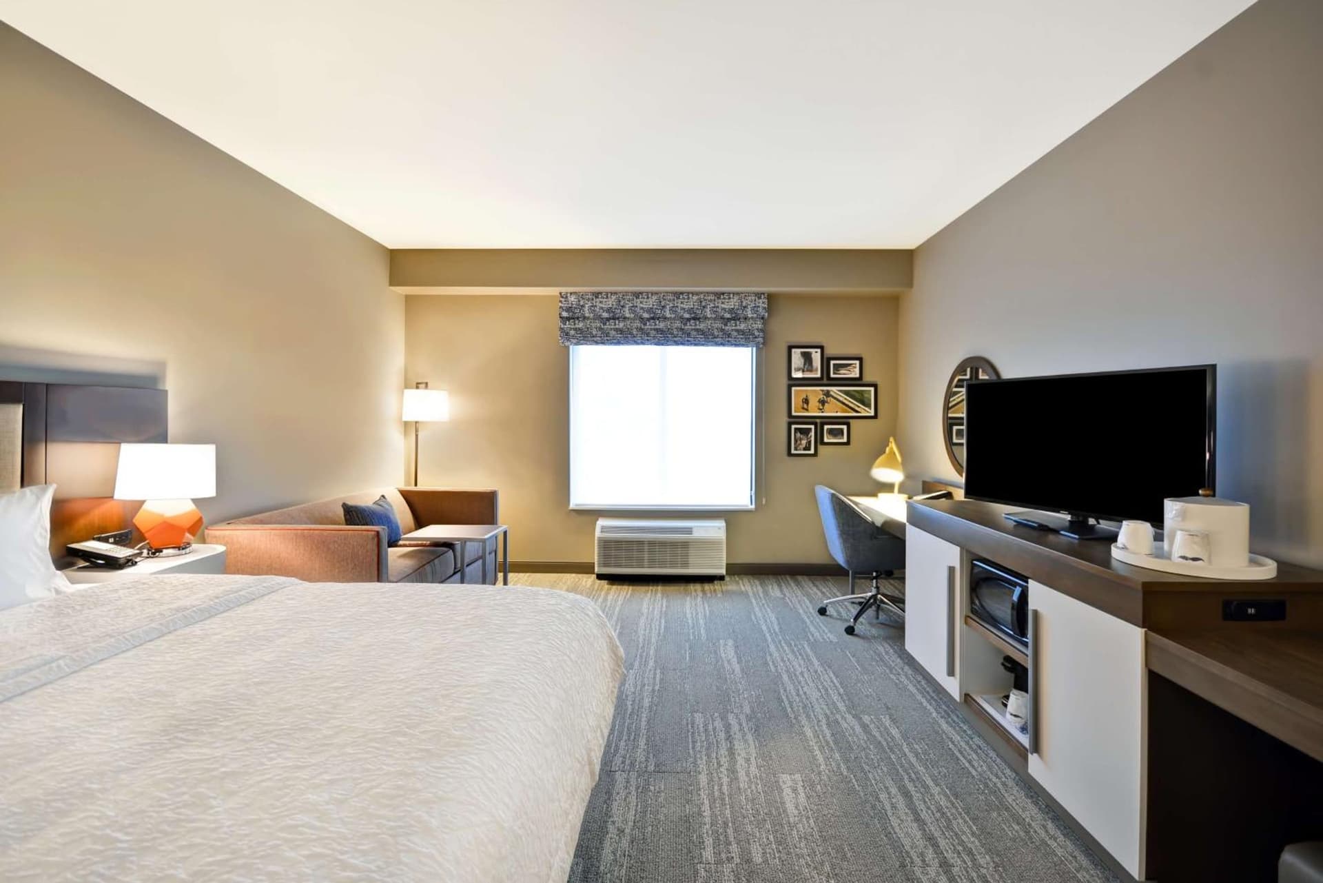 Hampton Inn Livonia Detroit gallery photo in Livonia, MI — image 11