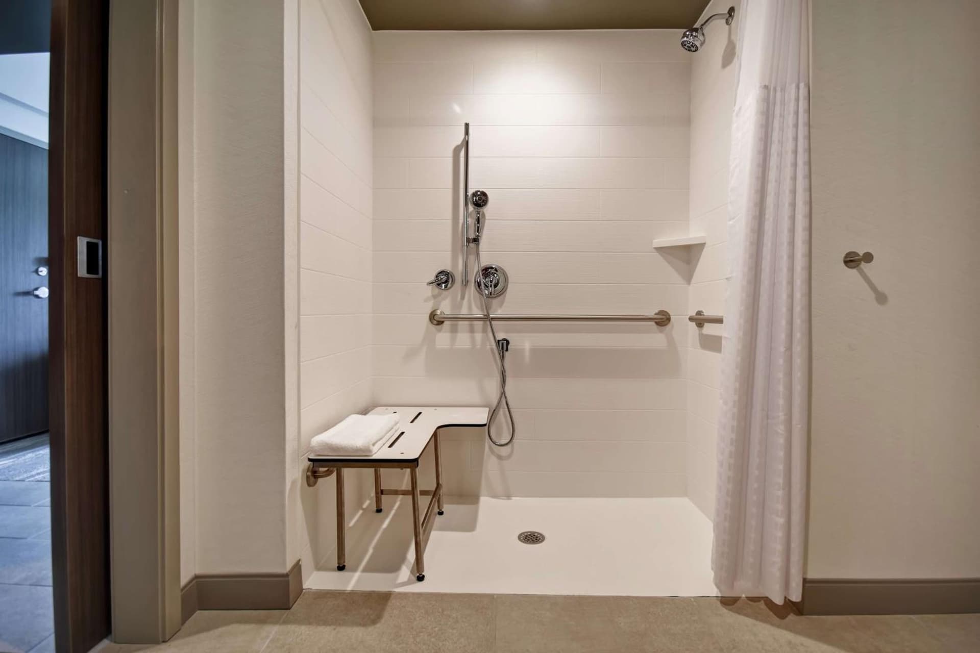 Hilton Garden Inn Lansing West gallery photo in Lansing, MI — image 18