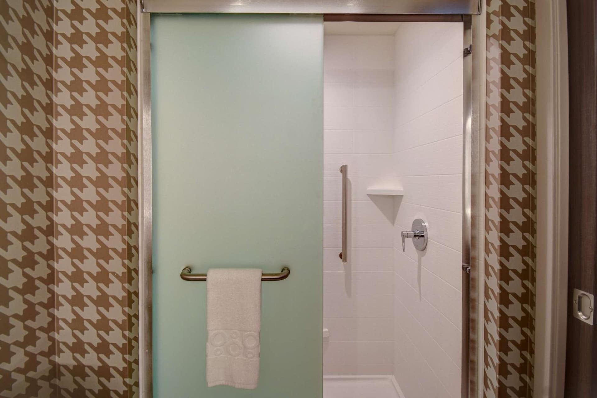 Home2 Suites by Hilton Troy gallery photo in Troy, MI — image 10