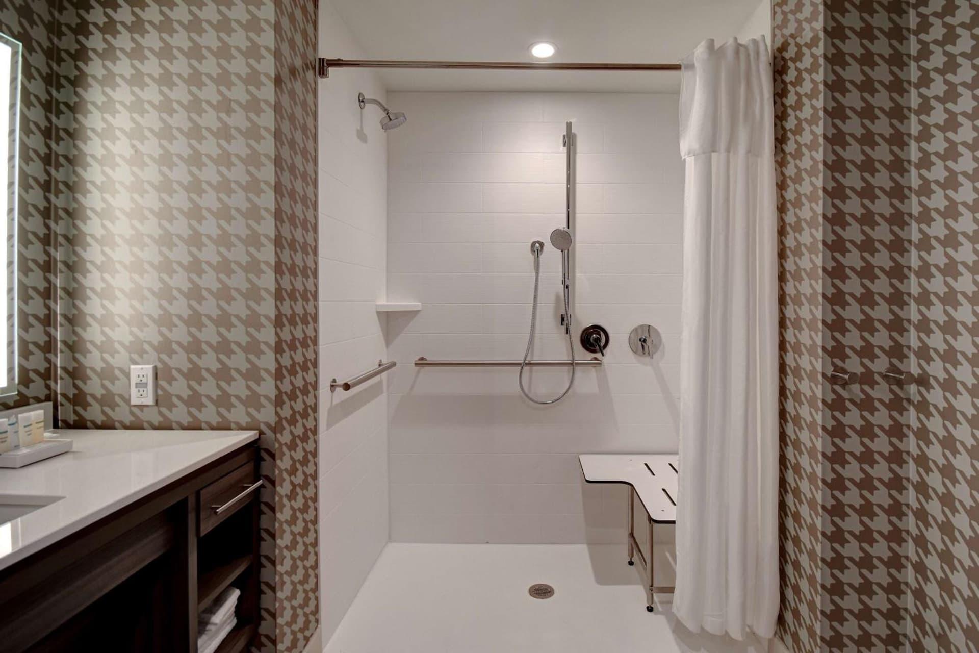 Home2 Suites by Hilton Troy gallery photo in Troy, MI — image 5