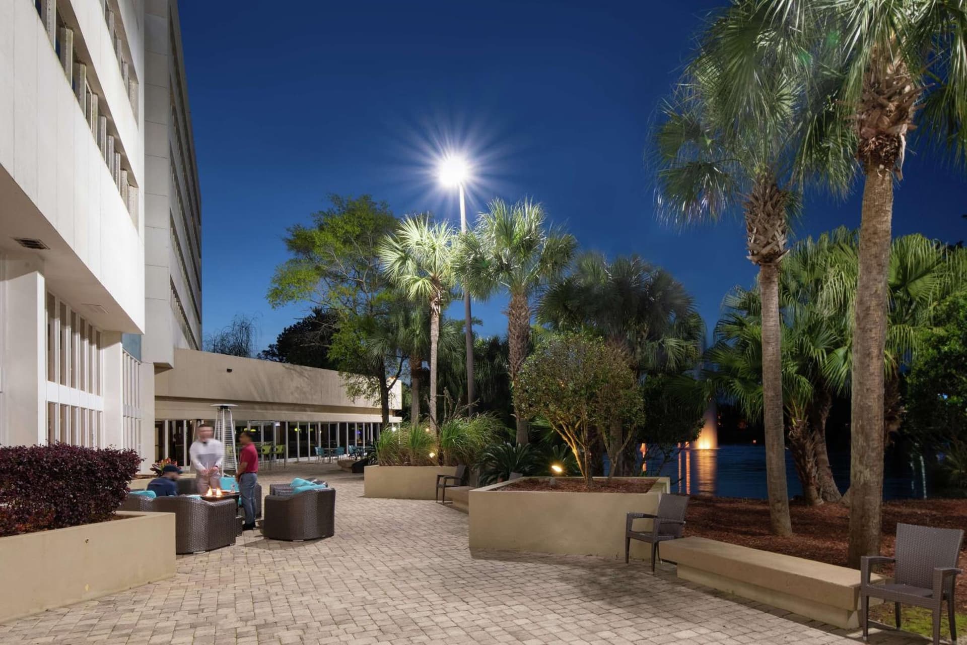 DoubleTree by Hilton Hotel Jacksonville Airport gallery photo in Jacksonville, FL — image 9