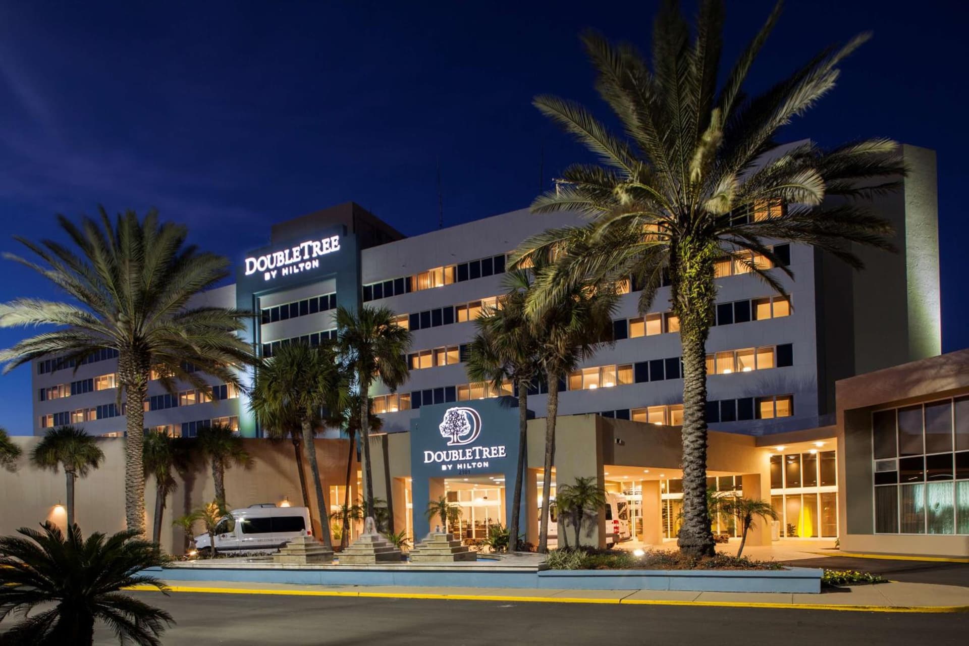 DoubleTree by Hilton Hotel Jacksonville Airport property views in Jacksonville, FL — gallery photo 3