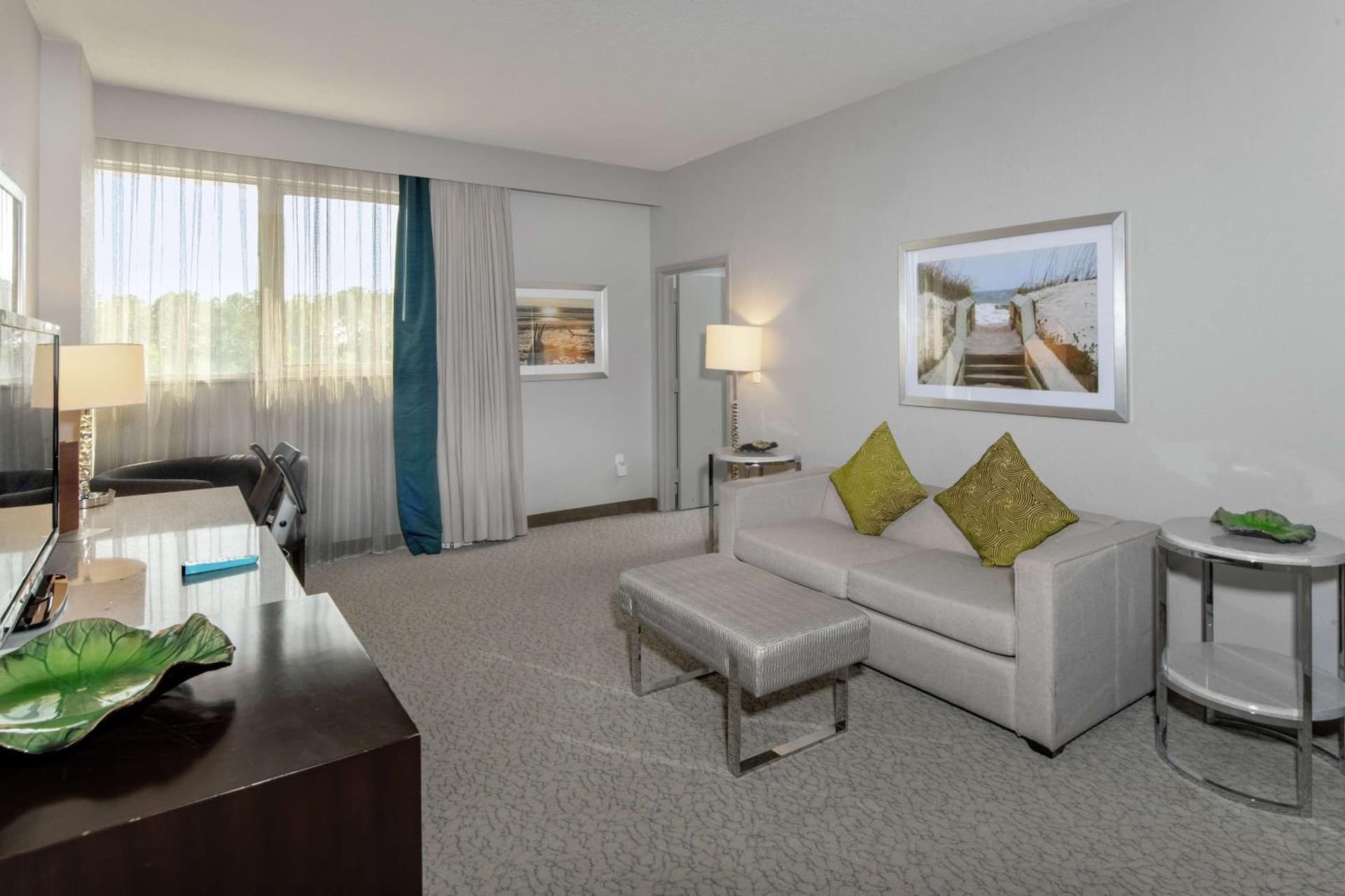 DoubleTree by Hilton Hotel Jacksonville Airport gallery photo in Jacksonville, FL — image 63