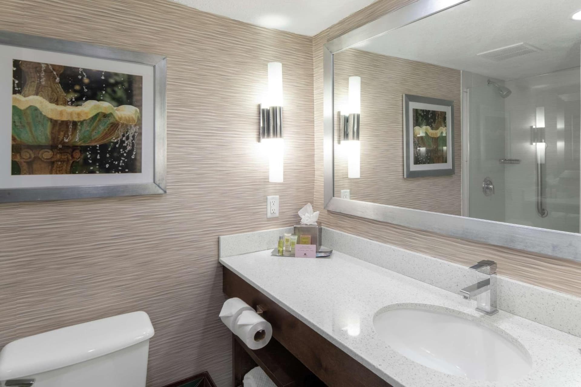 DoubleTree by Hilton Hotel Jacksonville Airport gallery photo in Jacksonville, FL — image 55