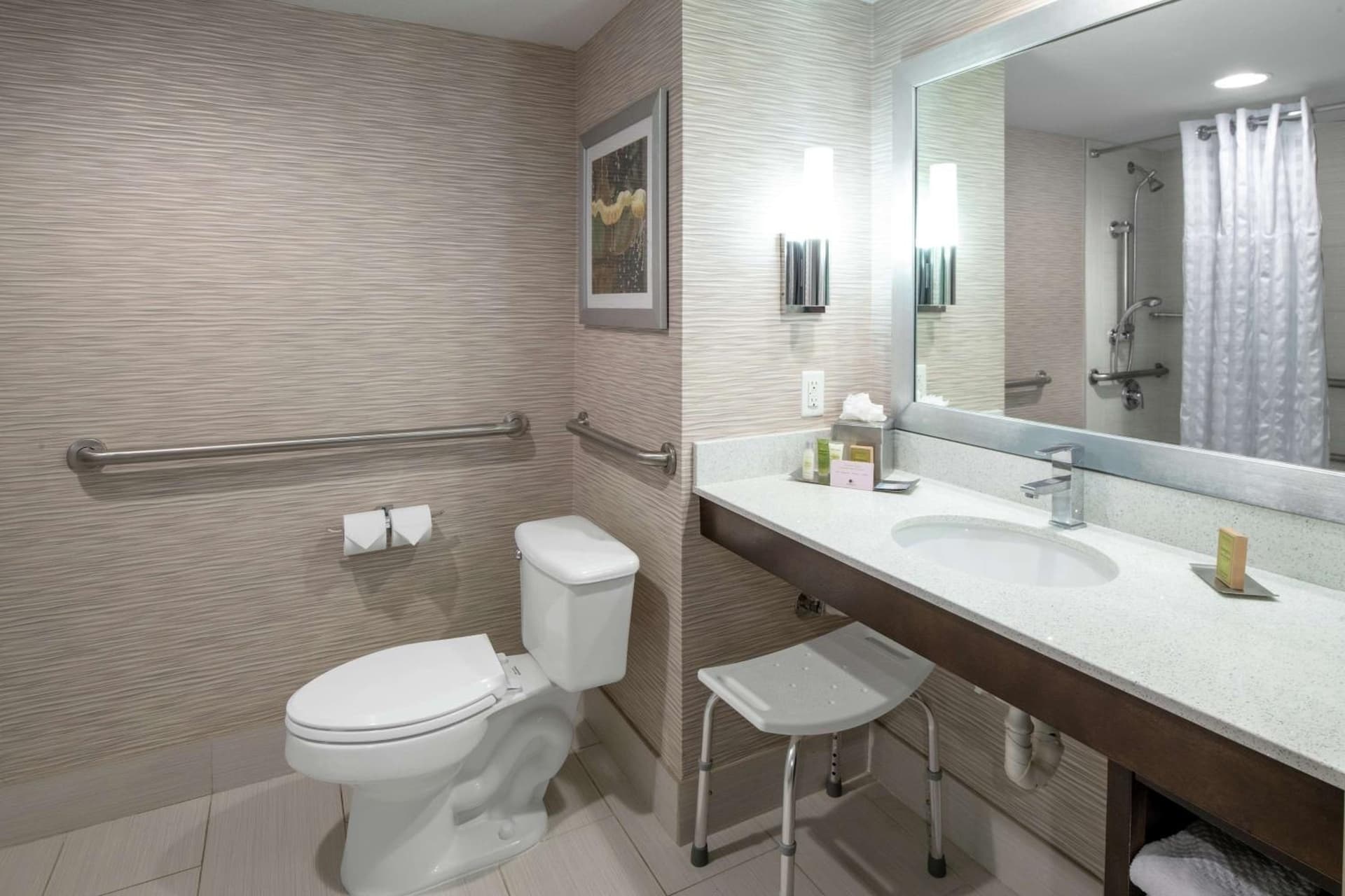 DoubleTree by Hilton Hotel Jacksonville Airport gallery photo in Jacksonville, FL — image 31