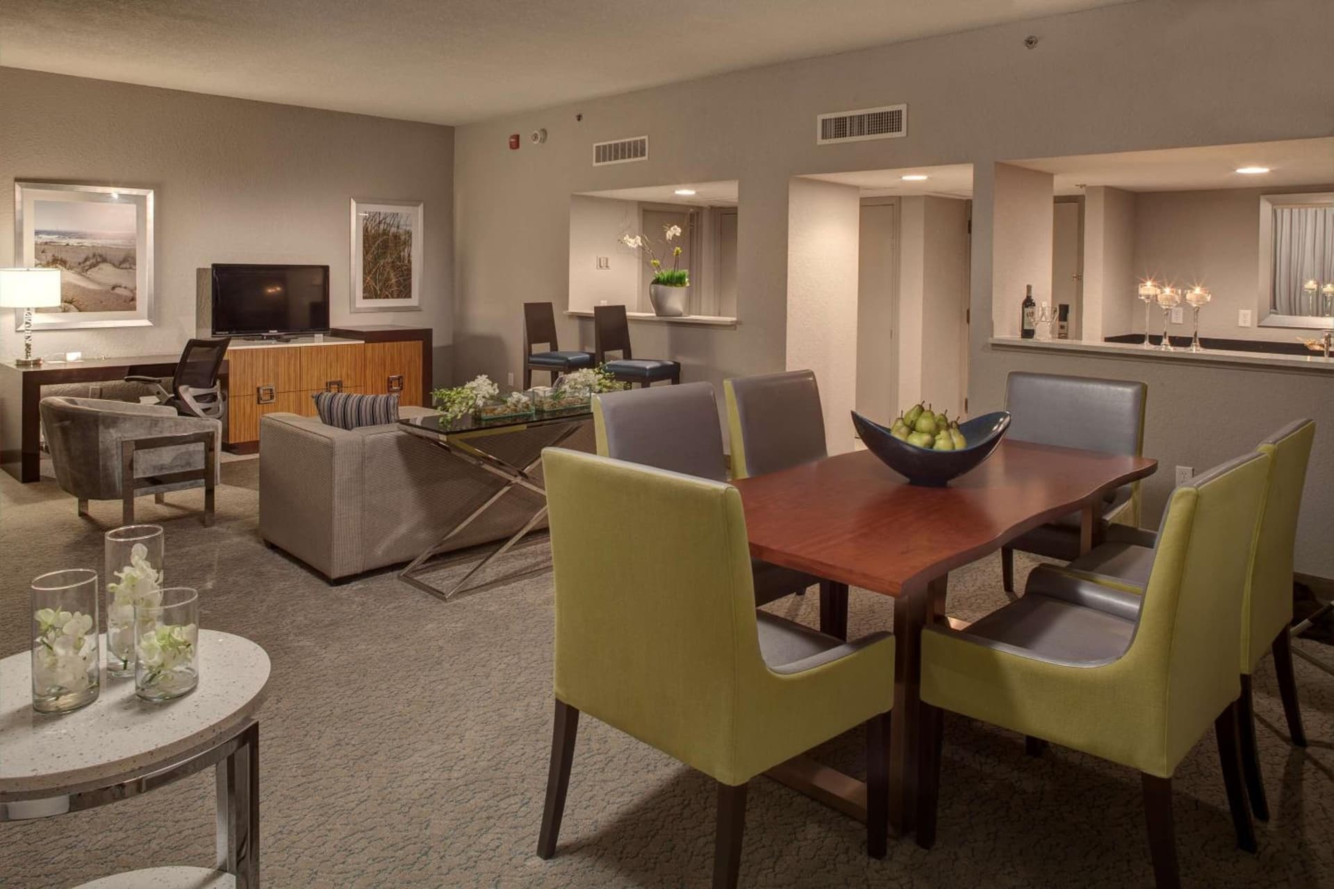 DoubleTree by Hilton Hotel Jacksonville Airport gallery photo in Jacksonville, FL — image 50