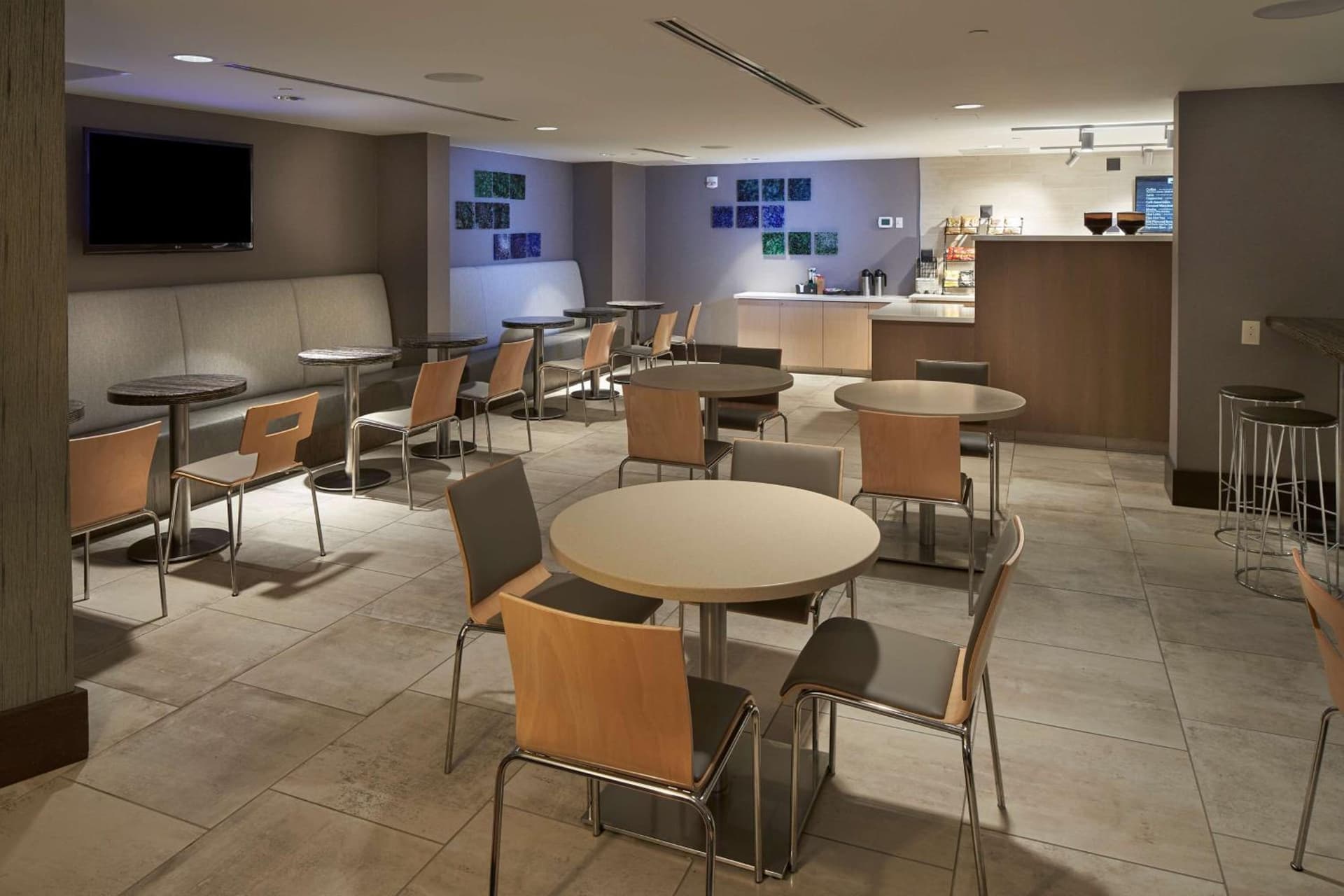 Hilton Raleigh North Hills gallery photo in Raleigh, NC — image 35