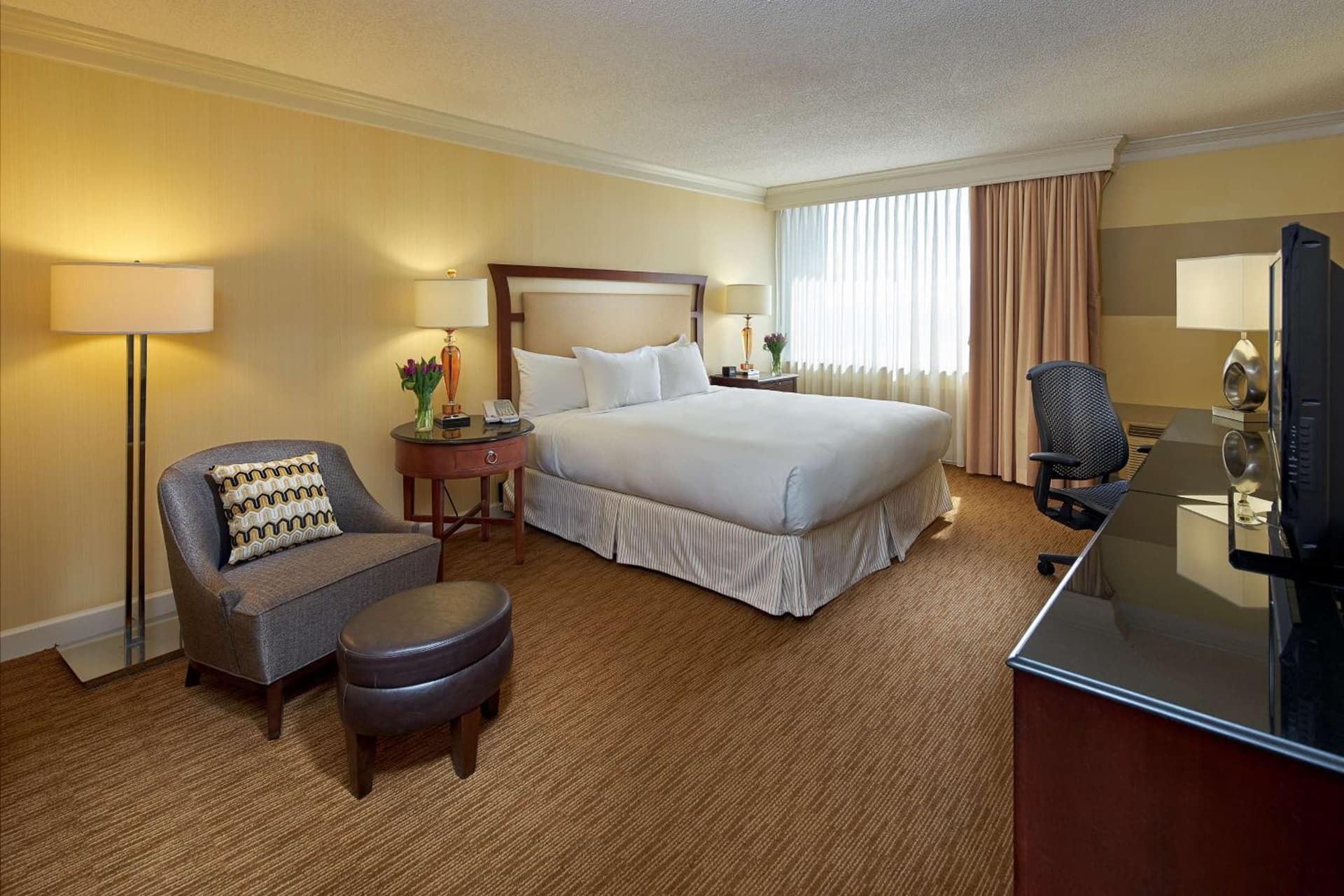 Hilton Raleigh North Hills gallery photo in Raleigh, NC — image 38