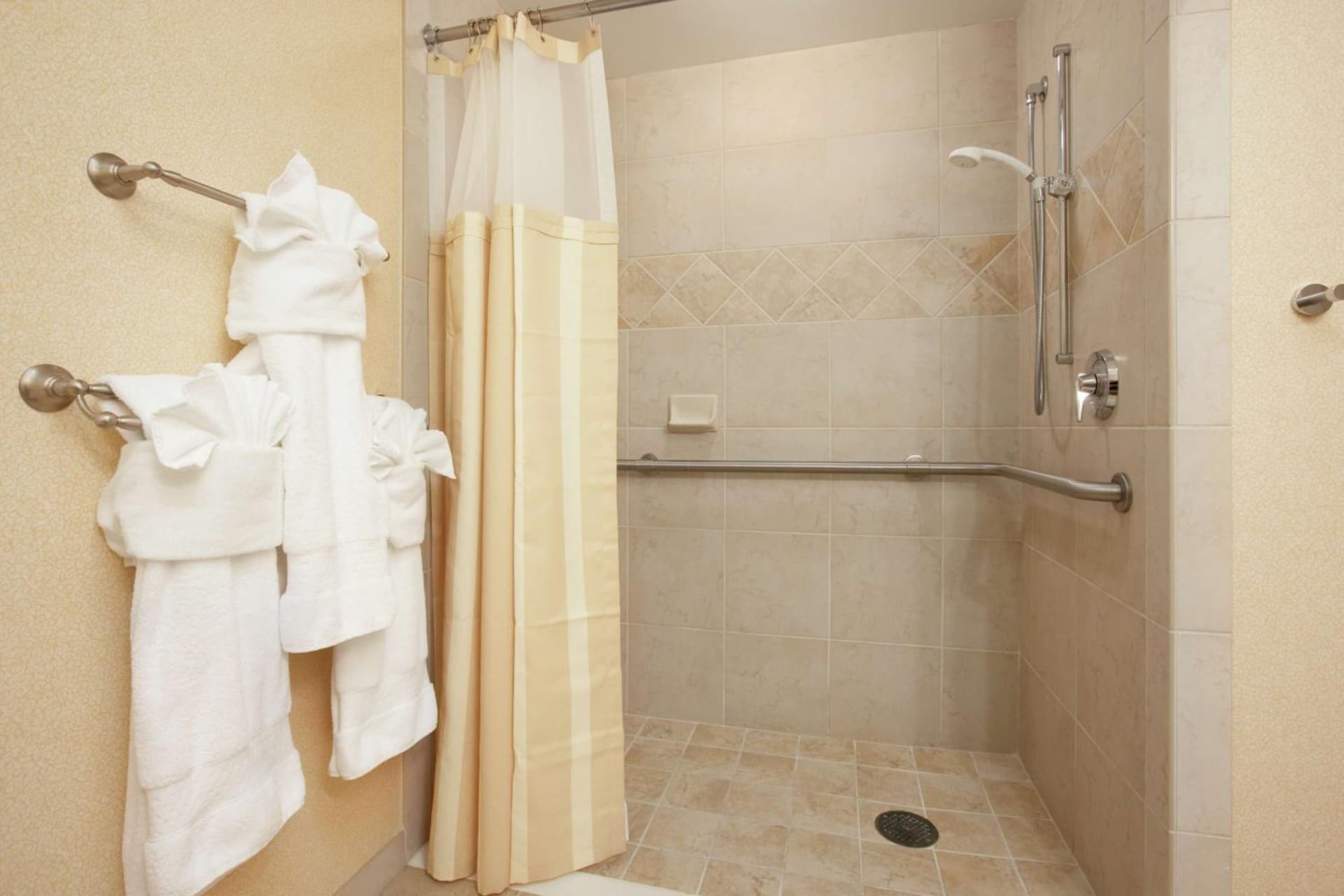 Hilton Raleigh North Hills gallery photo in Raleigh, NC — image 16