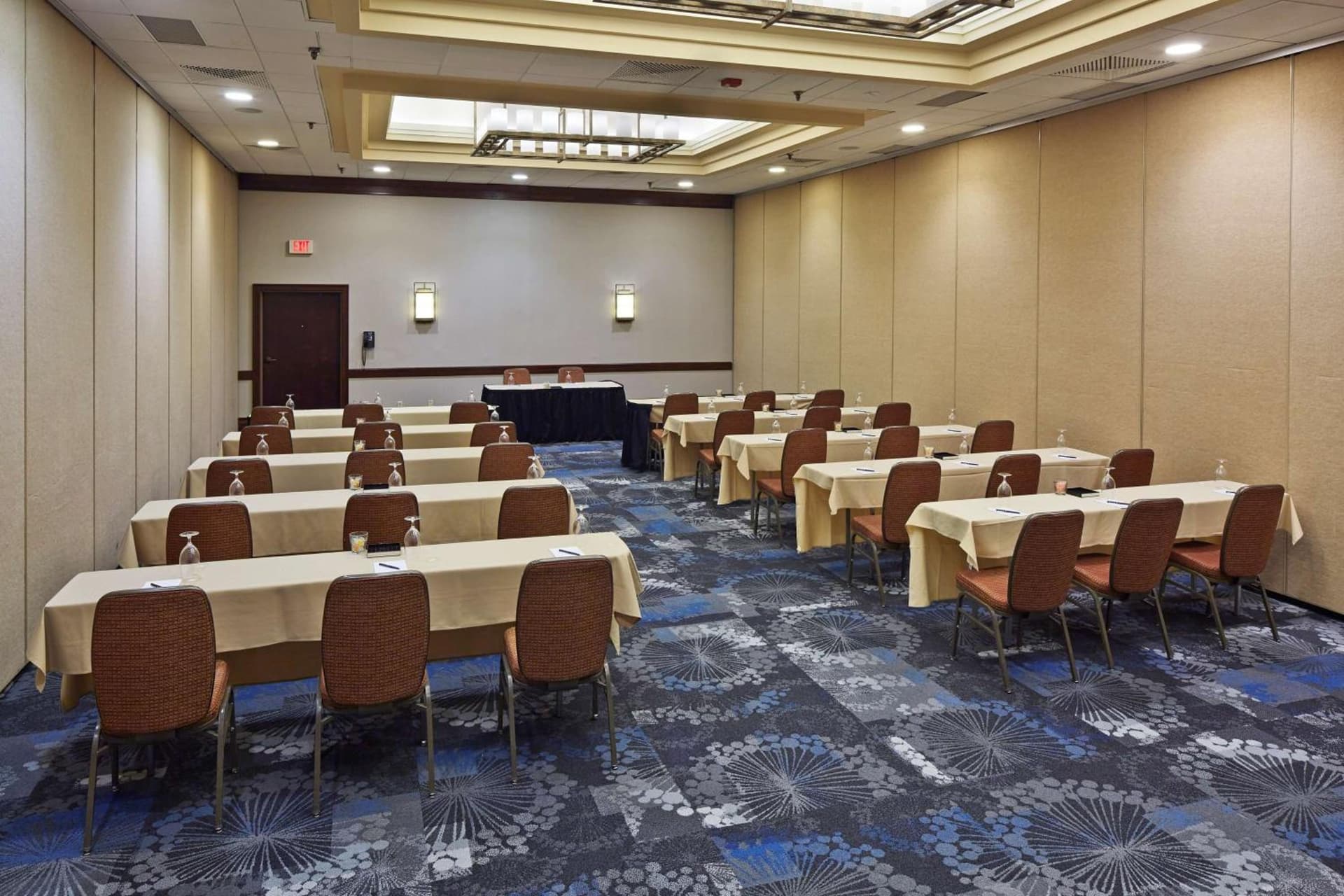 Hilton Raleigh North Hills gallery photo in Raleigh, NC — image 19