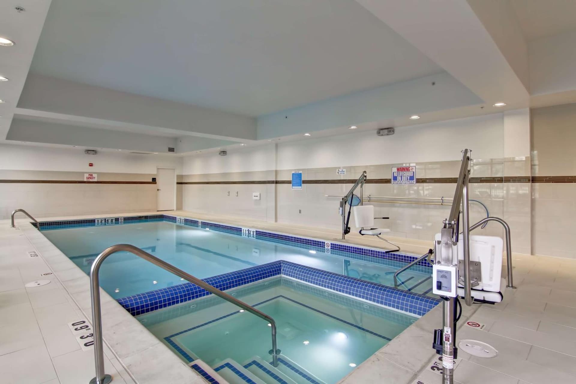 Hampton Inn & Suites Detroit/Troy gallery photo in Clawson, MI — image 11