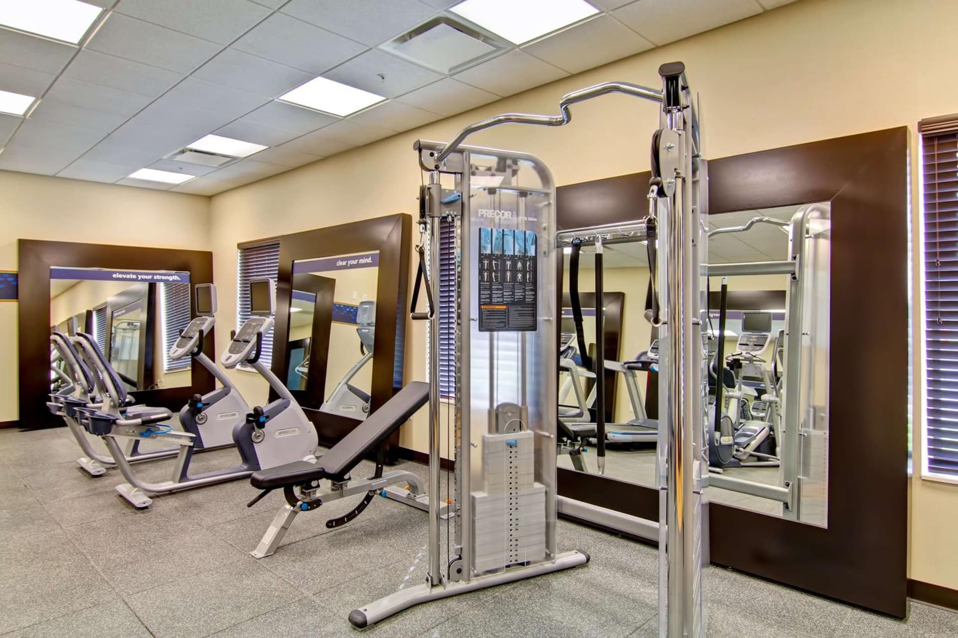 Hampton Inn & Suites Detroit/Troy gallery photo in Clawson, MI — image 9