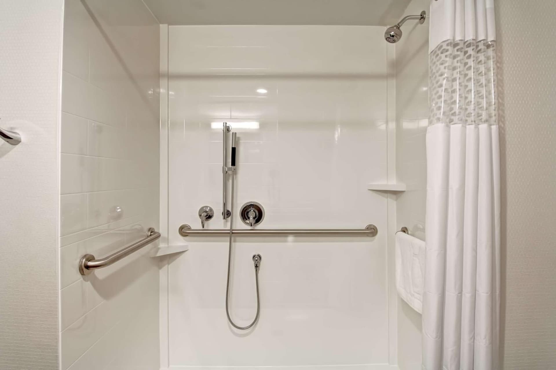 Hampton Inn & Suites Detroit/Troy gallery photo in Clawson, MI — image 31