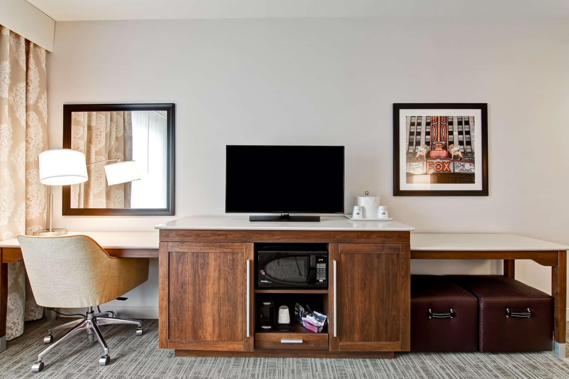 Hampton Inn & Suites Detroit/Troy gallery photo in Clawson, MI — image 4