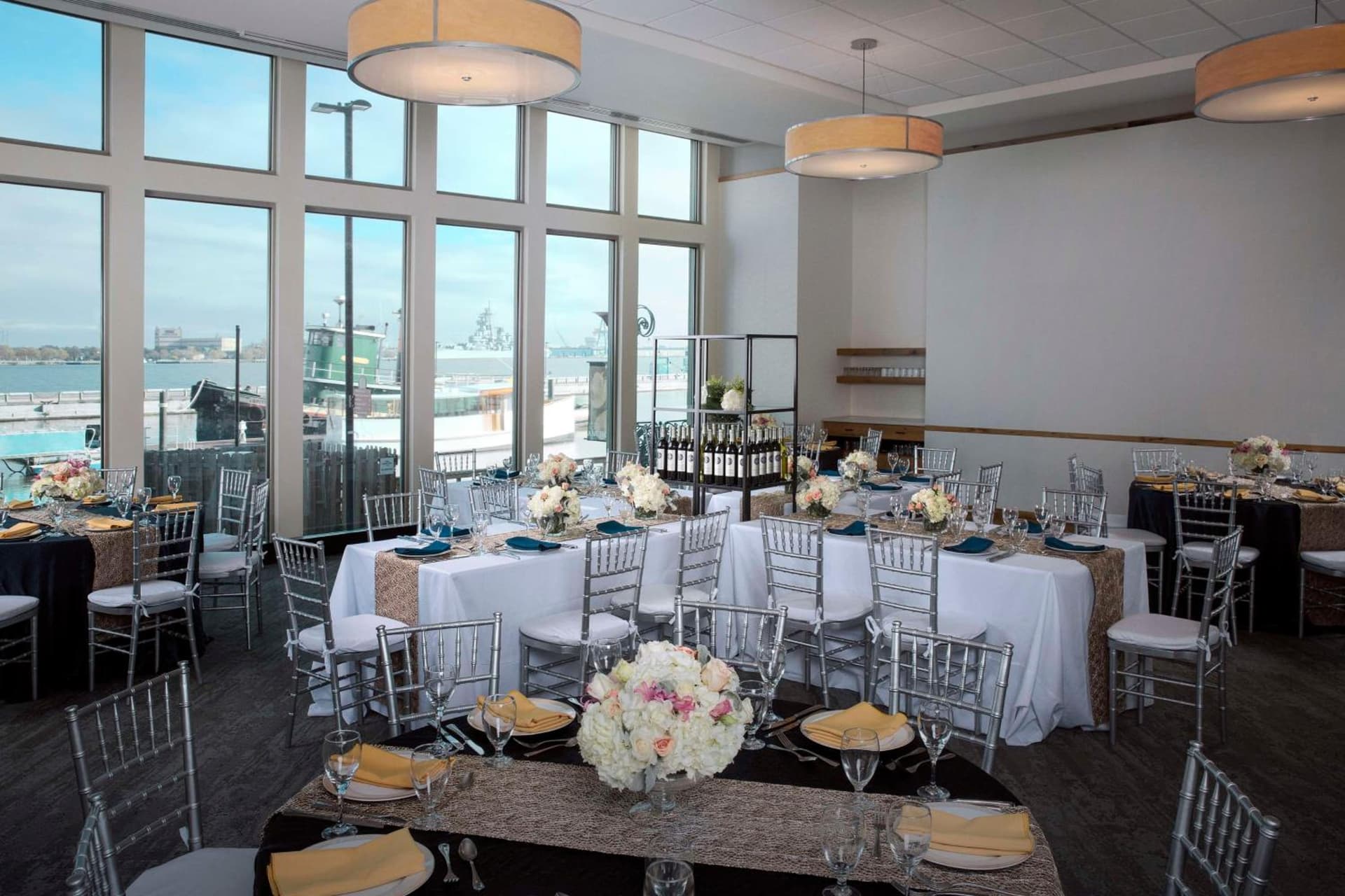 Hilton Philadelphia at Penn's Landing interior in Philadelphia, PA — gallery photo 2