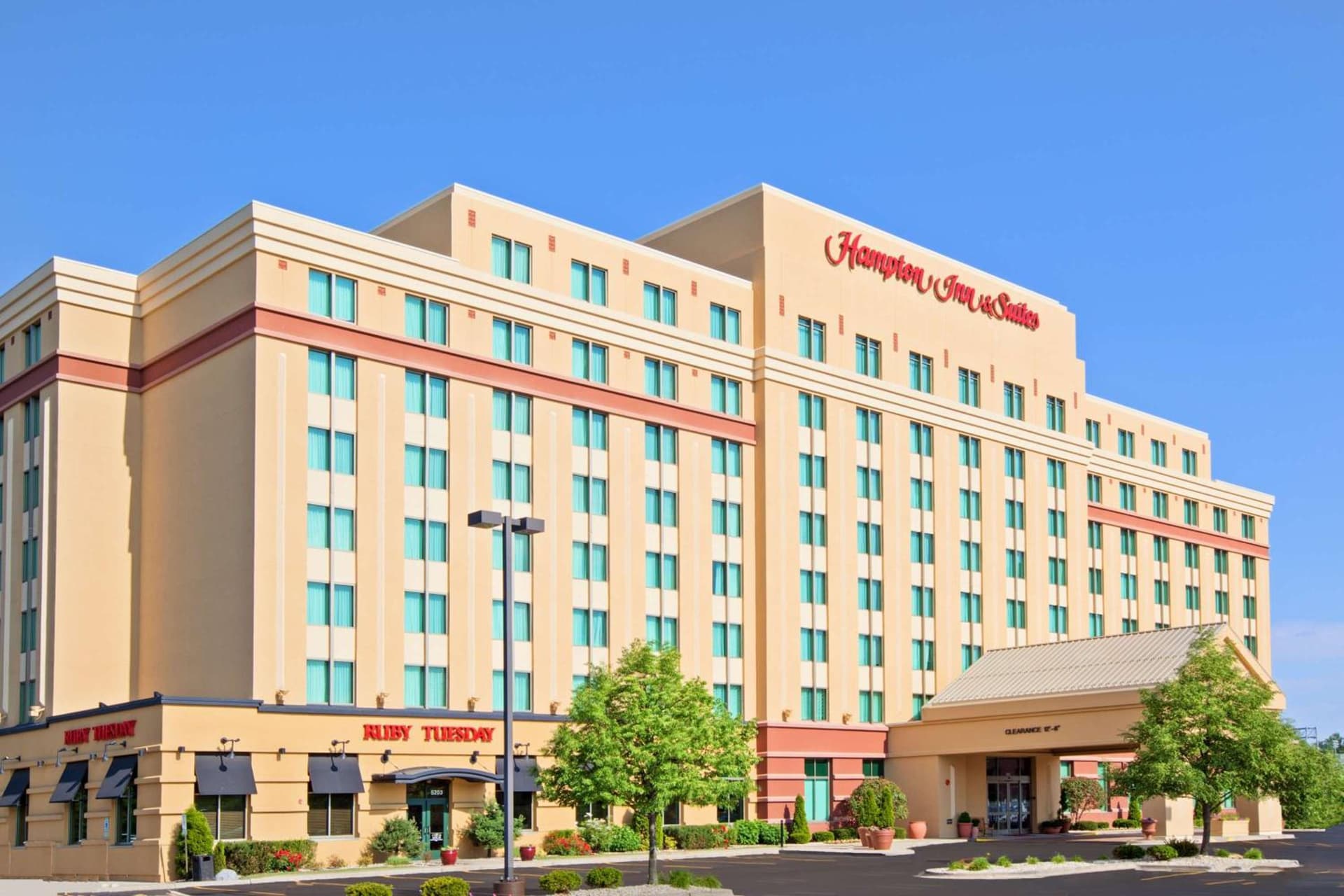 Hampton Inn & Suites Chicago North Shore interior in Skokie, IL — gallery photo 2
