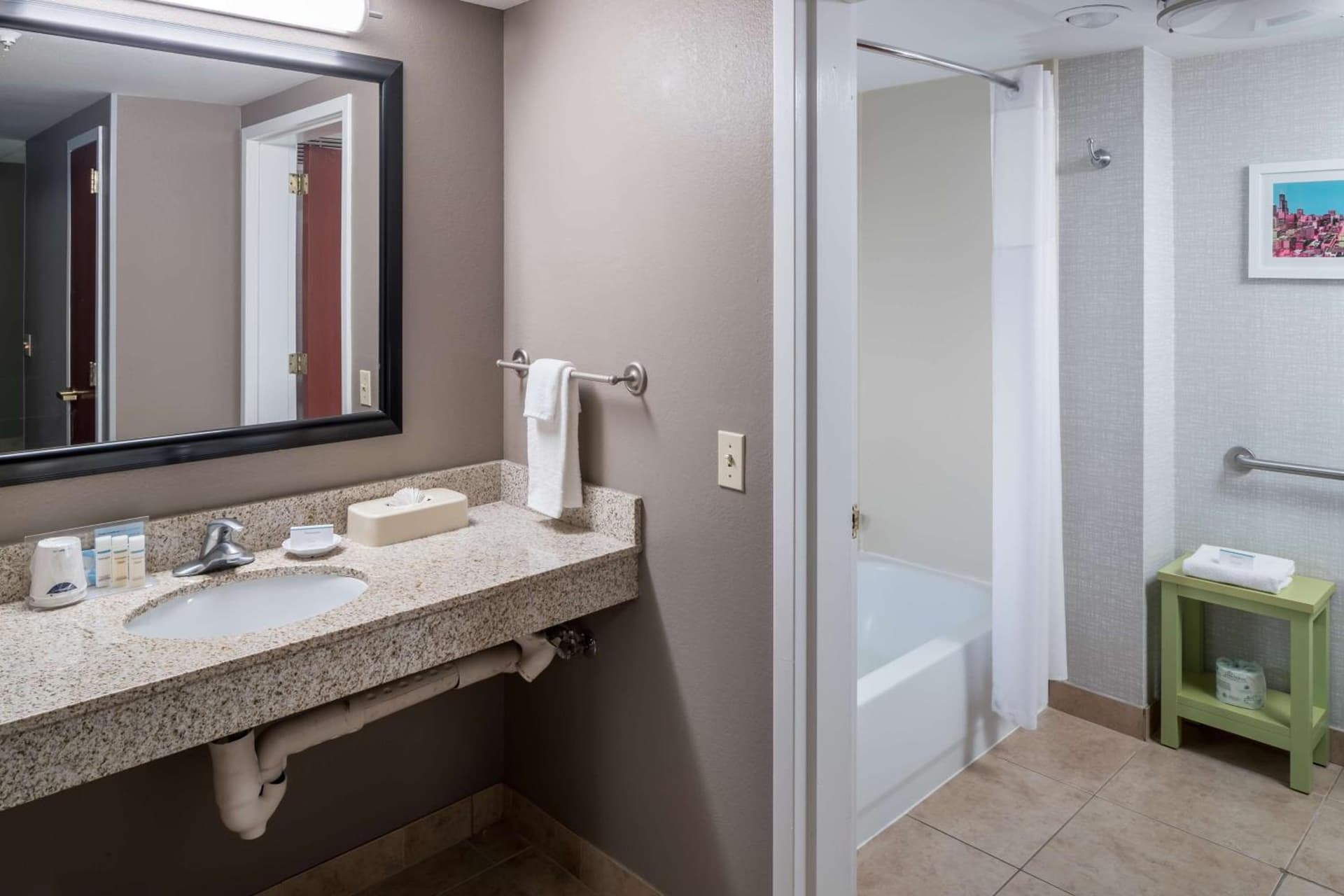 Hampton Inn & Suites Chicago North Shore gallery photo in Skokie, IL — image 7