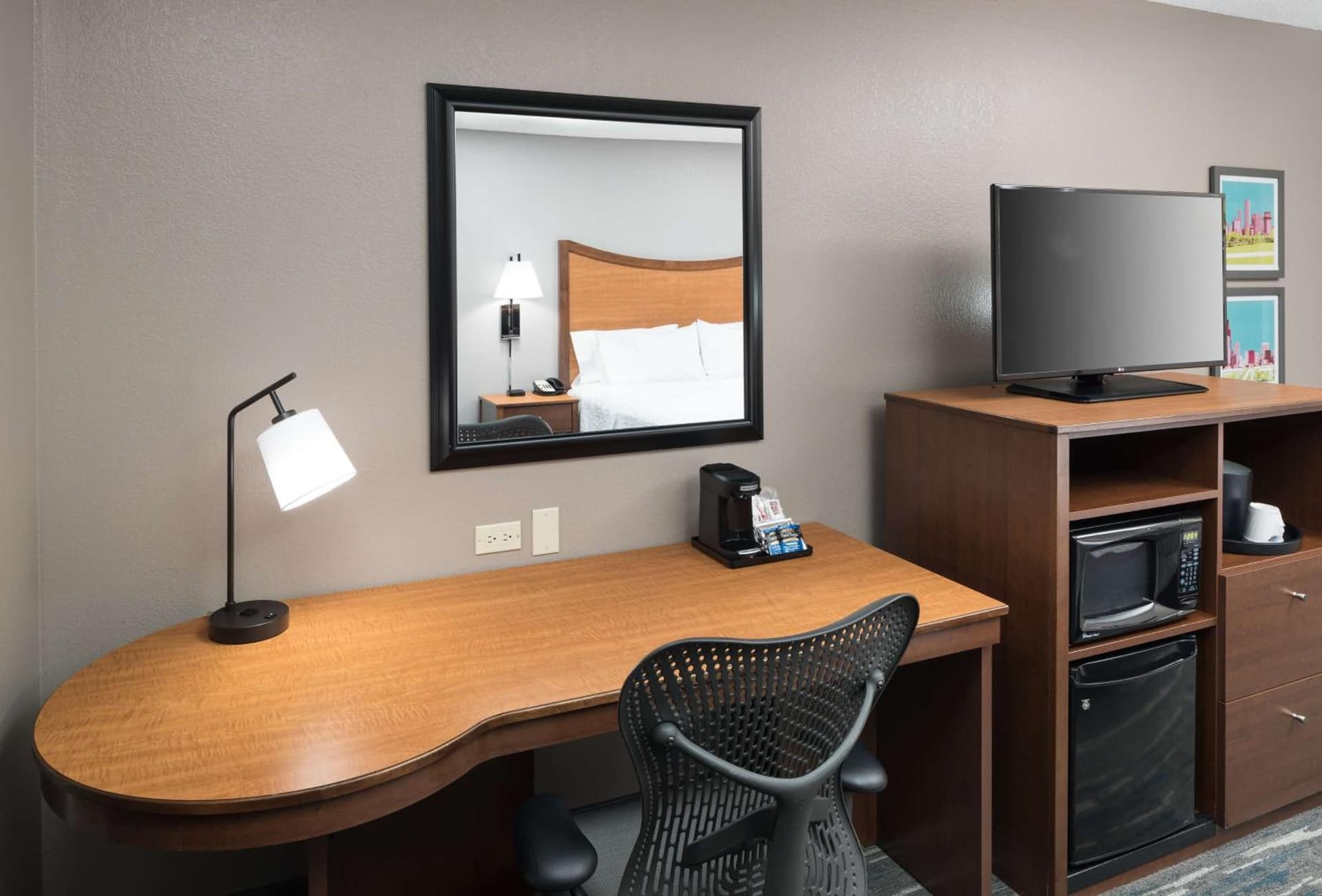 Hampton Inn & Suites Chicago North Shore gallery photo in Skokie, IL — image 35