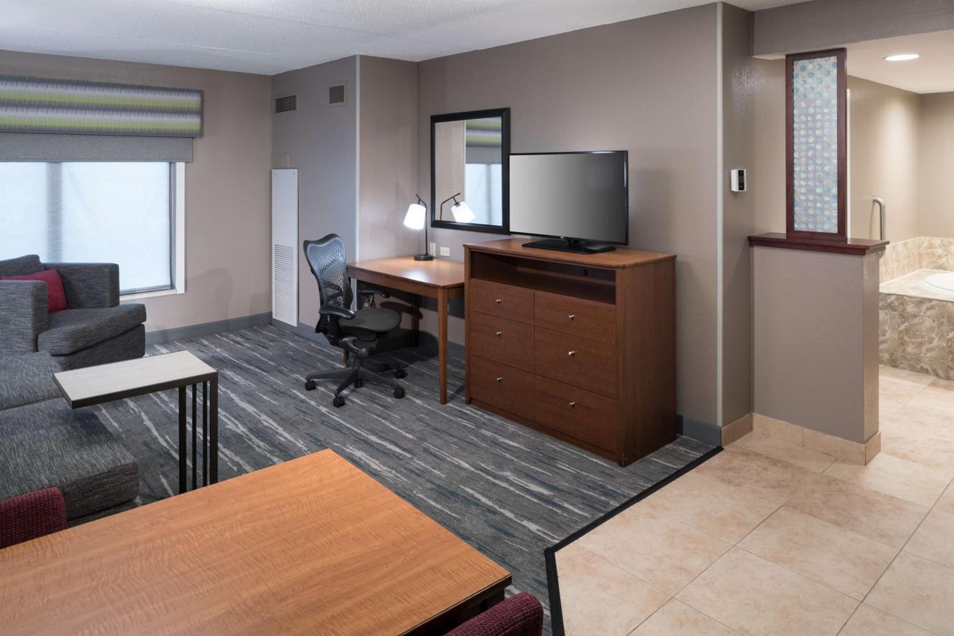 Hampton Inn & Suites Chicago North Shore property views in Skokie, IL — gallery photo 3