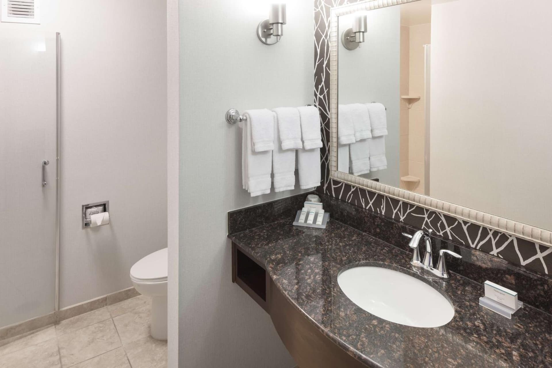Hilton Garden Inn Cincinnati/Mason gallery photo in Mason, OH — image 32