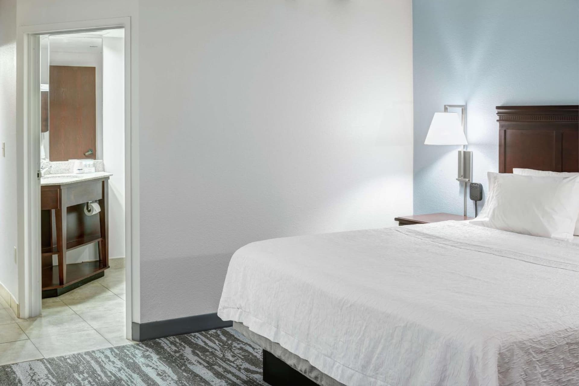 Hampton Inn Kansas City Liberty property views in Liberty, MO — gallery photo 3