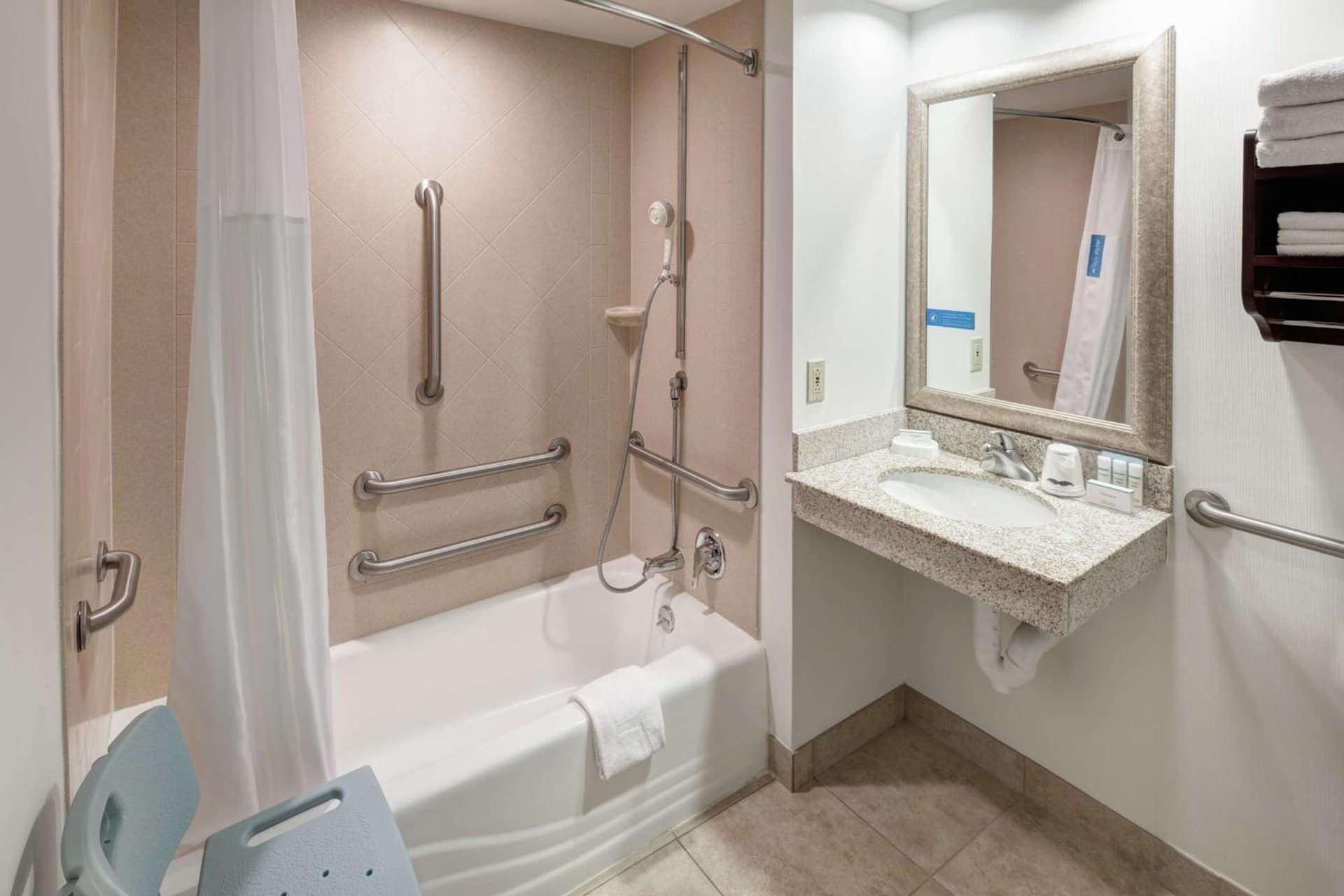 Hampton Inn Kansas City Liberty gallery photo in Liberty, MO — image 35