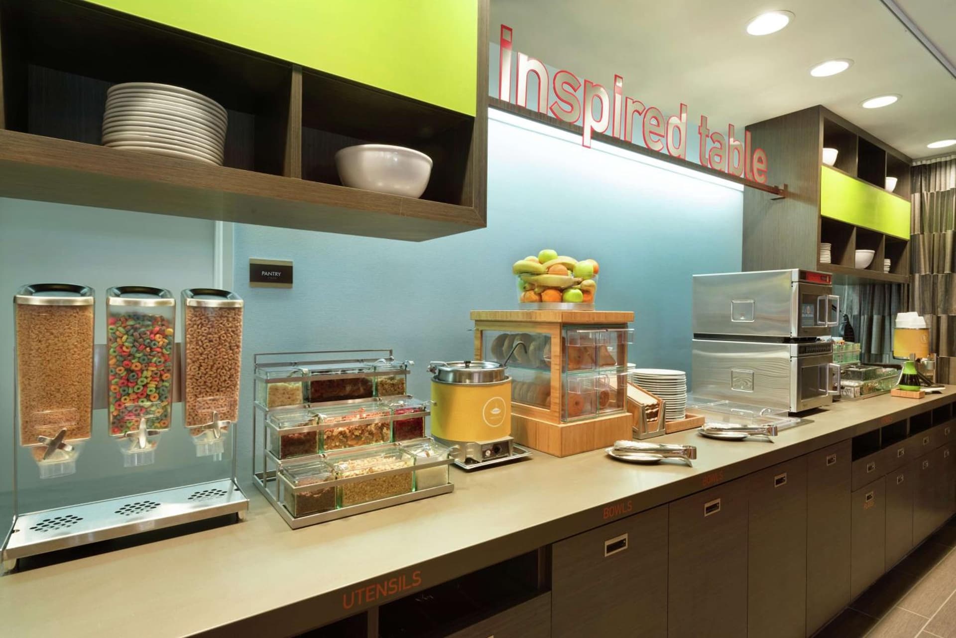 Home2 Suites by Hilton Milwaukee Airport gallery photo in Milwaukee, WI — image 19