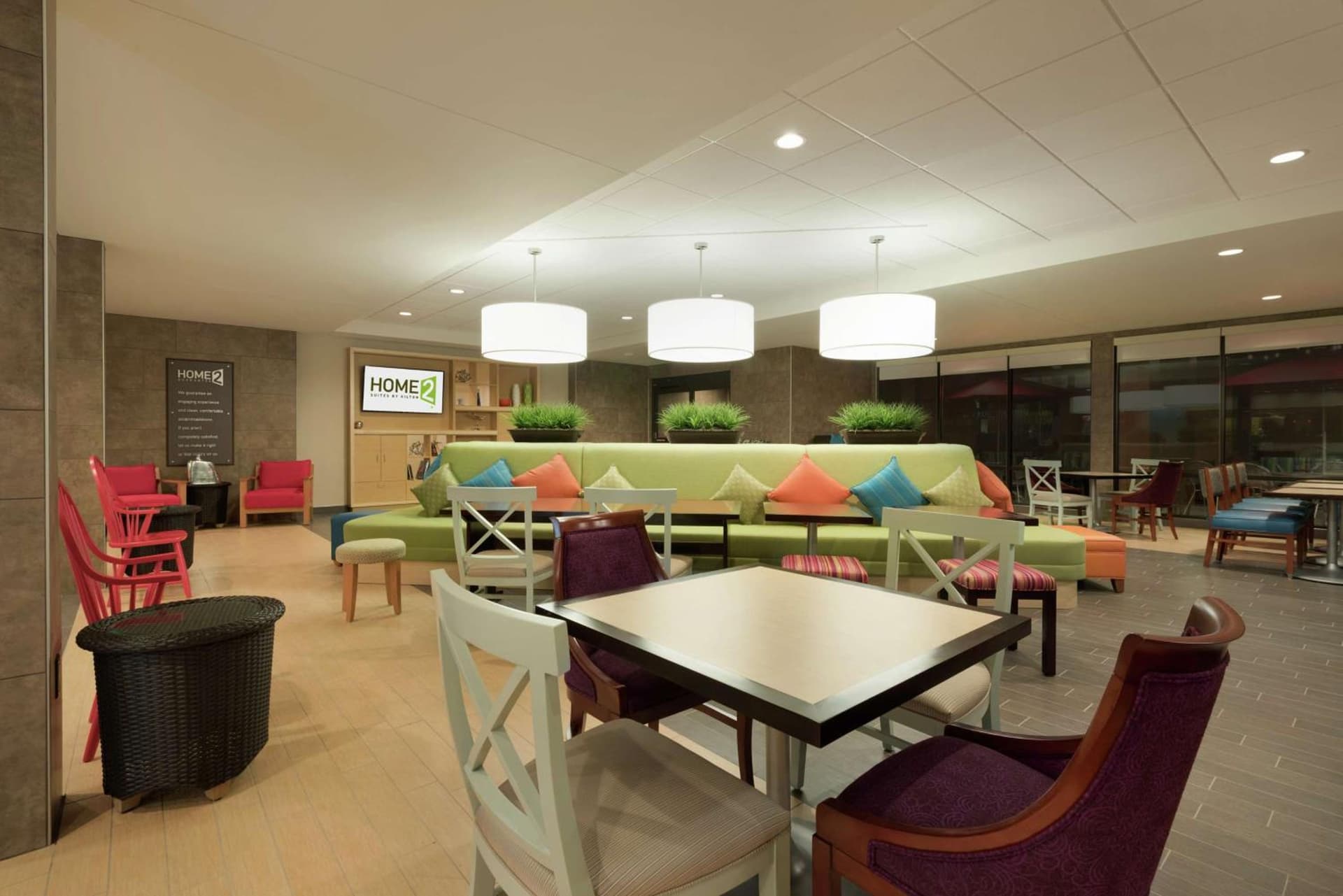 Home2 Suites by Hilton Milwaukee Airport gallery photo in Milwaukee, WI — image 13