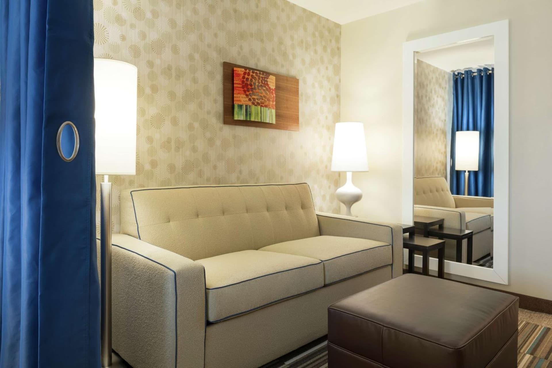 Home2 Suites by Hilton Milwaukee Airport gallery photo in Milwaukee, WI — image 16