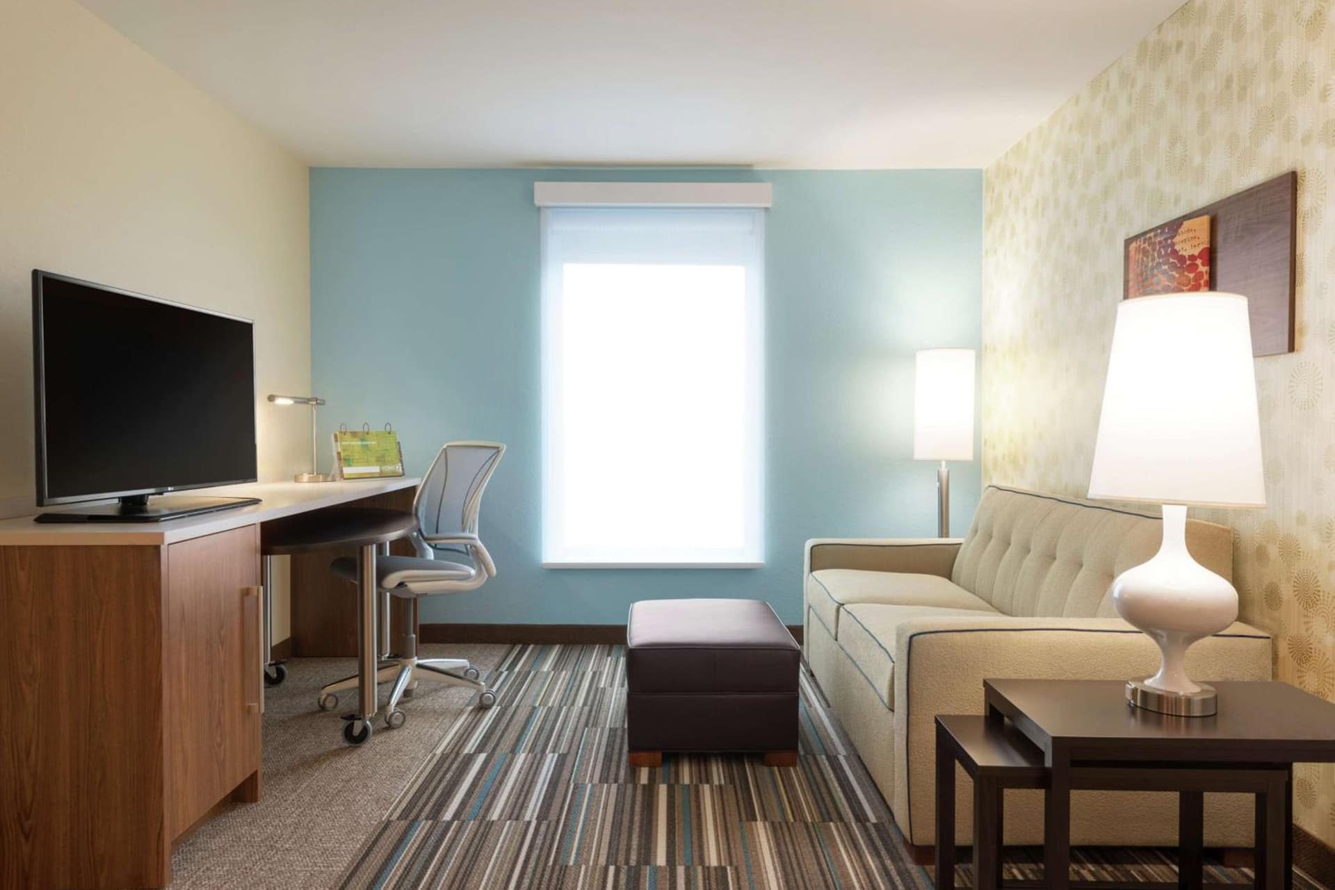 Home2 Suites by Hilton Milwaukee Airport gallery photo in Milwaukee, WI — image 11
