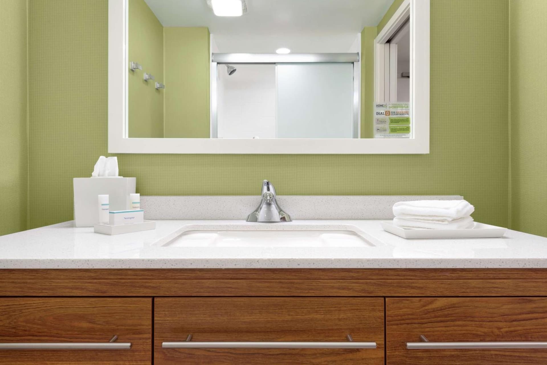 Home2 Suites by Hilton Milwaukee Airport gallery photo in Milwaukee, WI — image 18