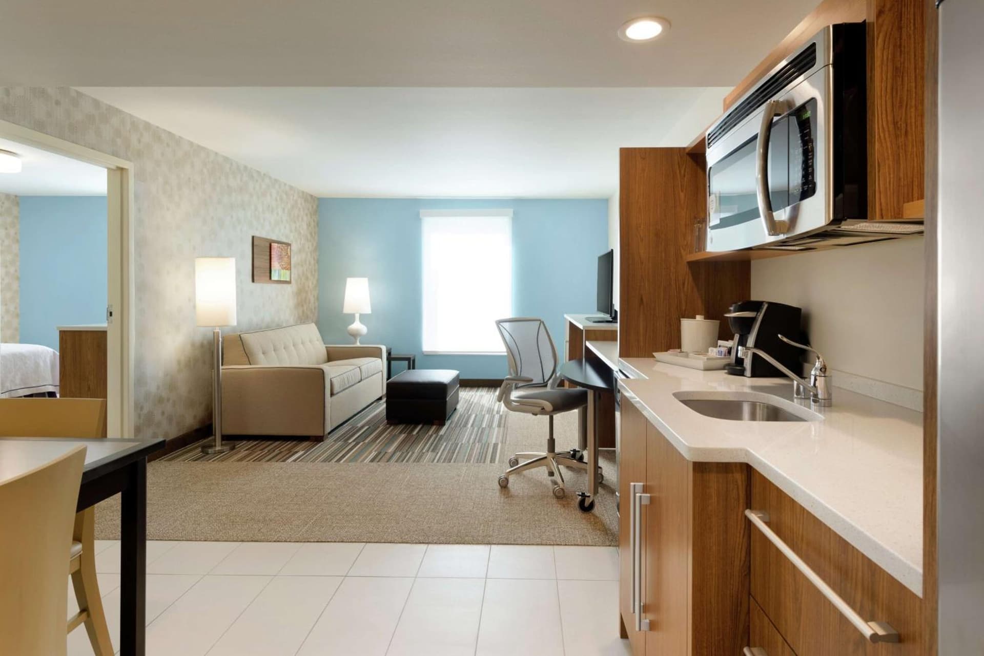 Home2 Suites by Hilton Milwaukee Airport gallery photo in Milwaukee, WI — image 24