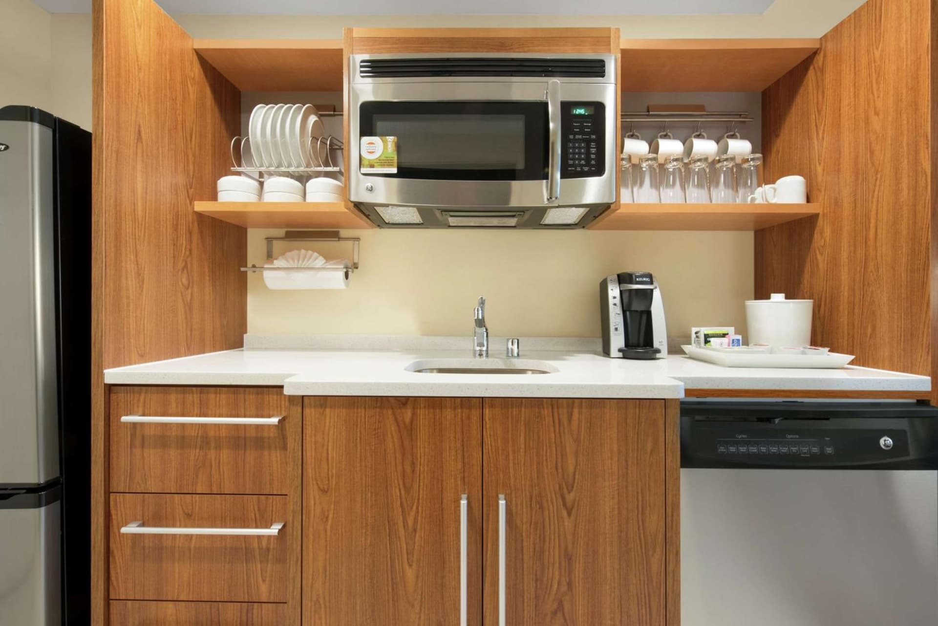 Home2 Suites by Hilton Milwaukee Airport gallery photo in Milwaukee, WI — image 4