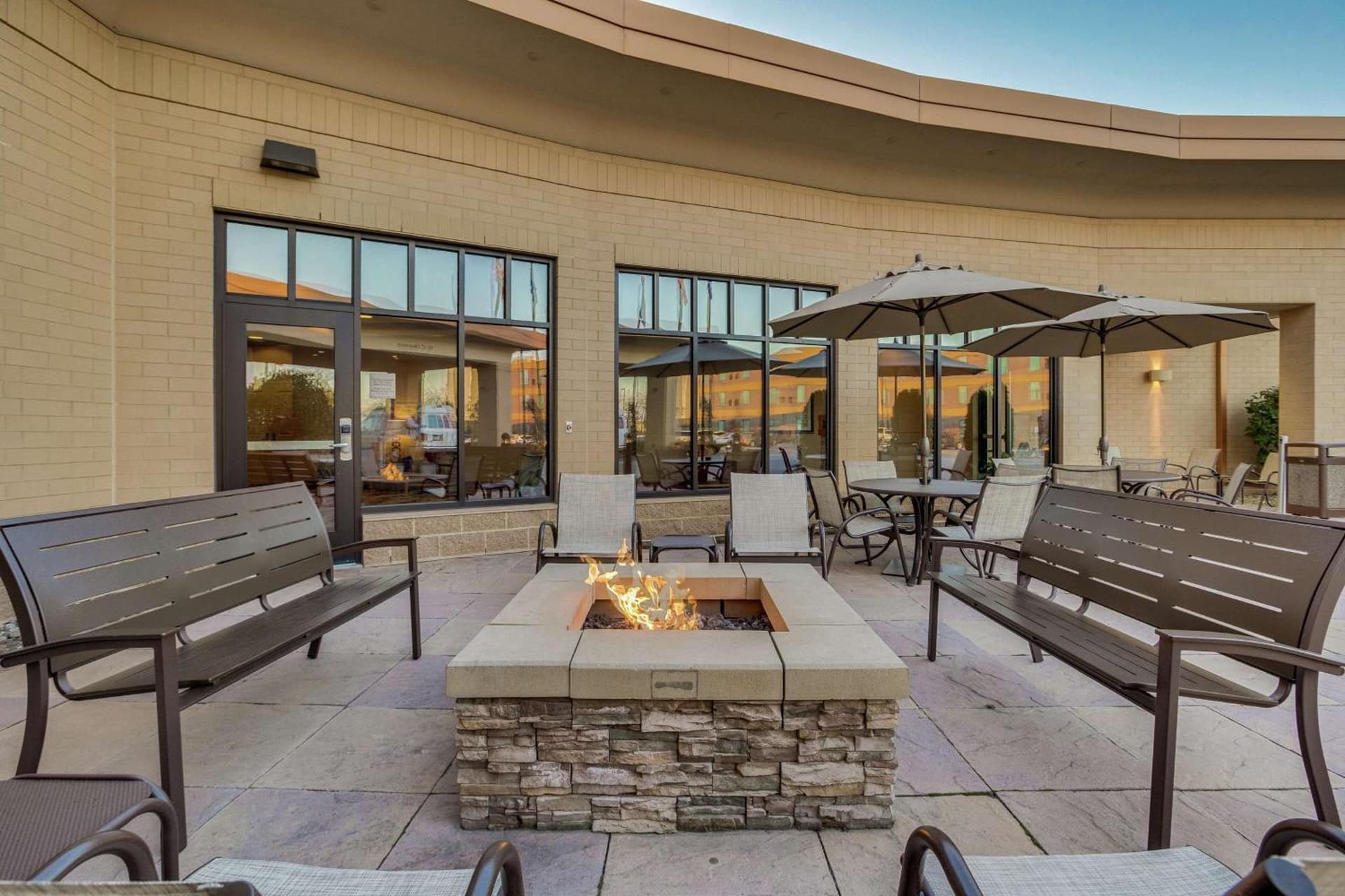 Hilton Garden Inn Milwaukee Airport interior in Milwaukee, WI — gallery photo 2