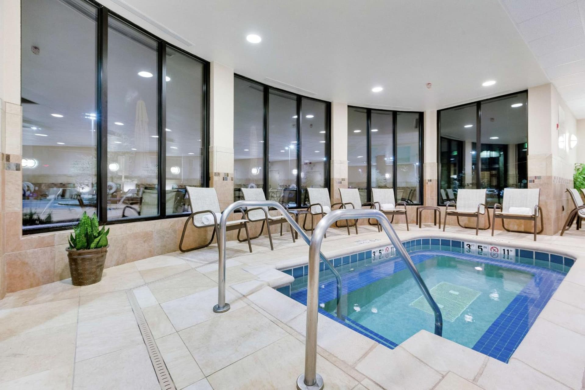 Hilton Garden Inn Milwaukee Airport gallery photo in Milwaukee, WI — image 45