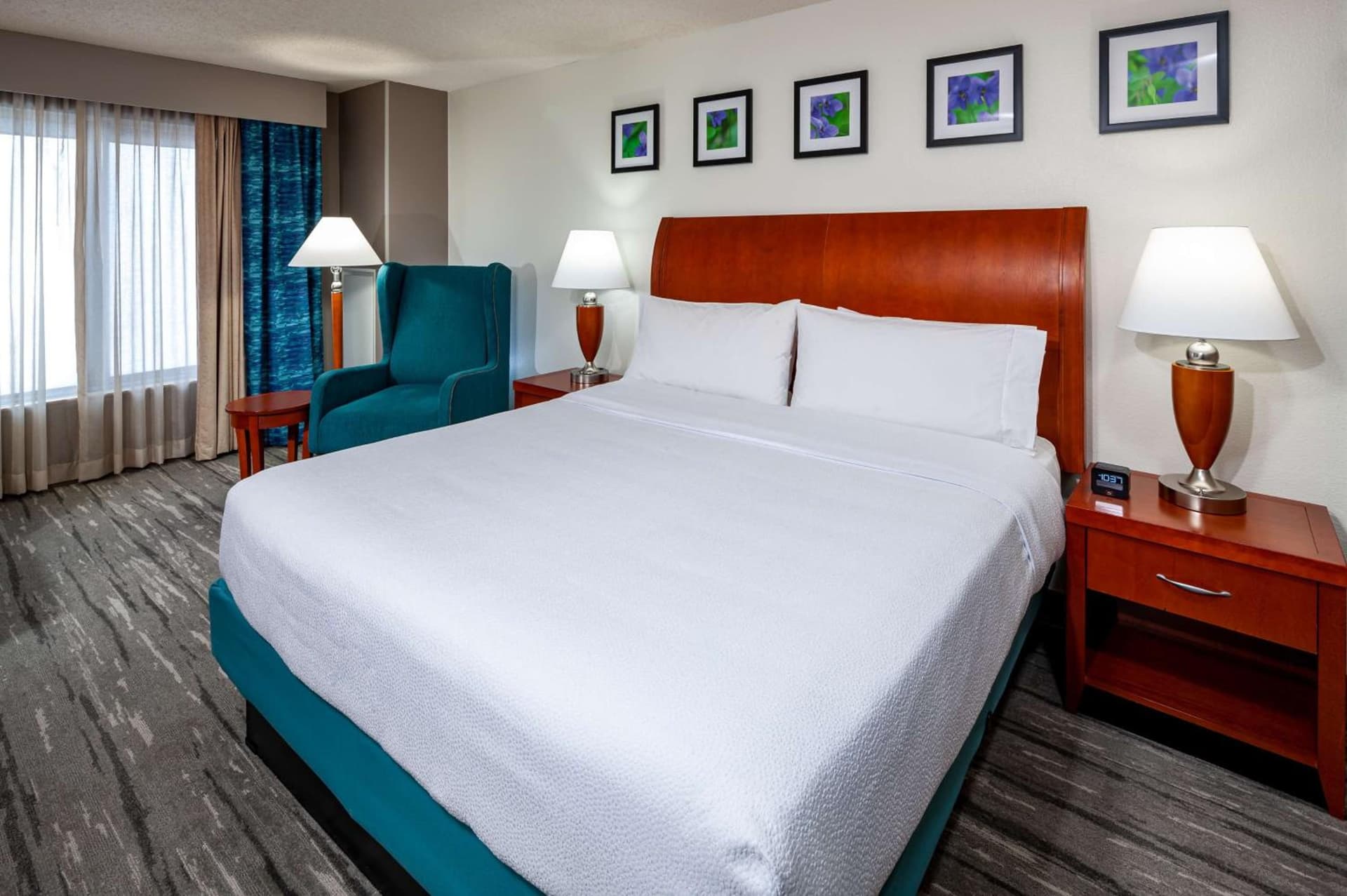 Hilton Garden Inn Chicago O'Hare Airport interior in Des Plaines, IL — gallery photo 2
