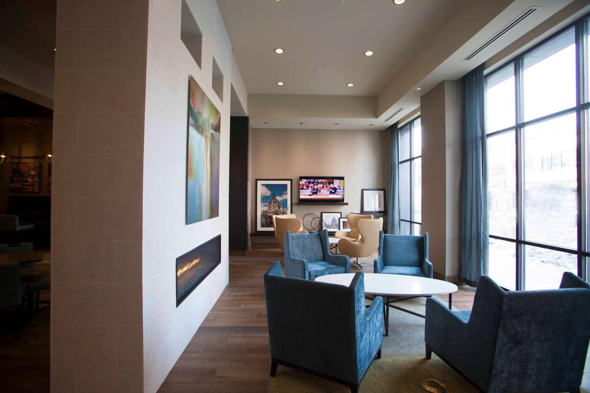 Hampton Inn & Suites St. Paul Downtown property views in Saint Paul, MN — gallery photo 3