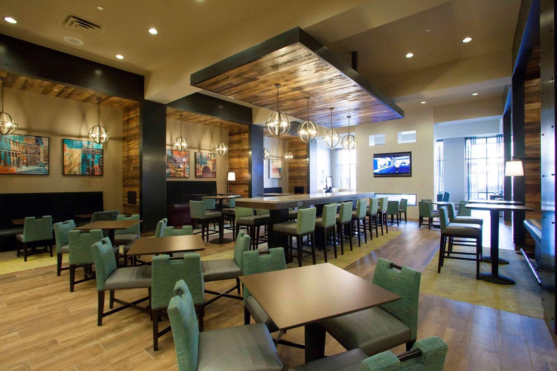 Hampton Inn & Suites St. Paul Downtown gallery photo in Saint Paul, MN — image 48