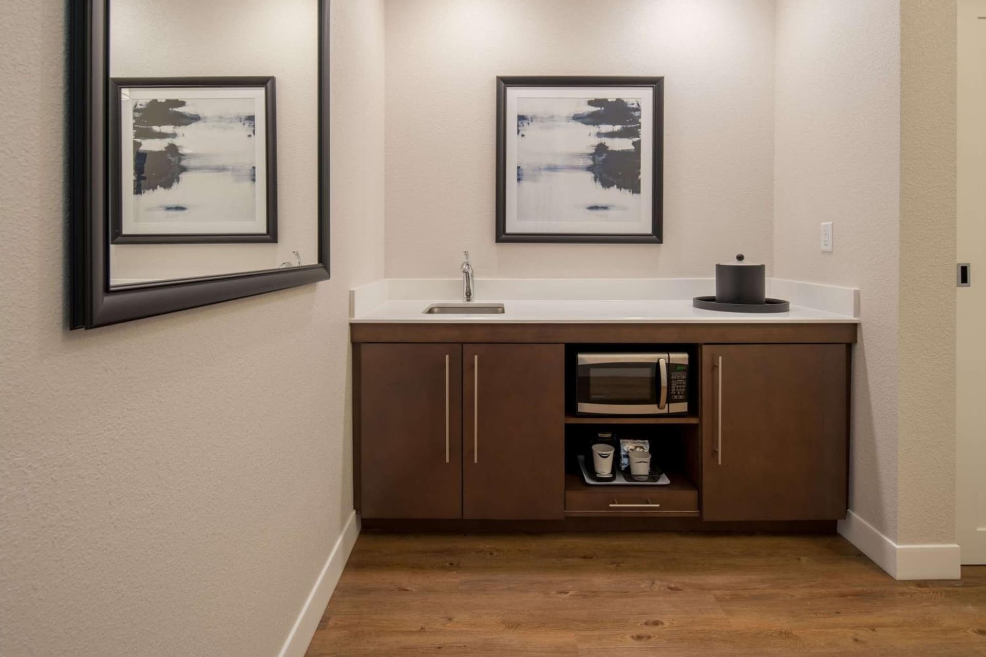 Hampton Inn And Suites By Hilton Portland-Pearl District gallery photo in Portland, OR — image 12