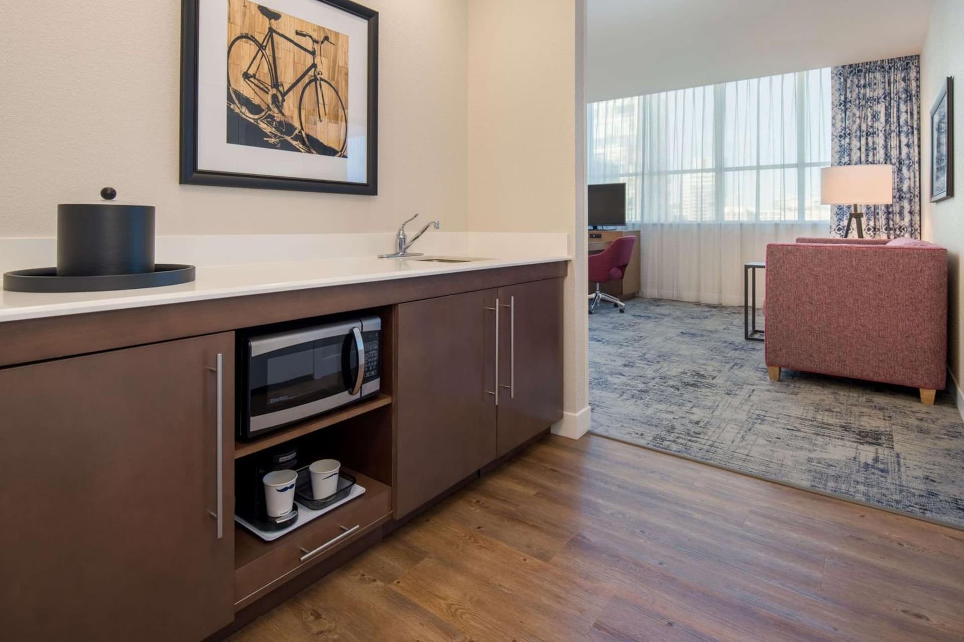 Hampton Inn And Suites By Hilton Portland-Pearl District gallery photo in Portland, OR — image 4