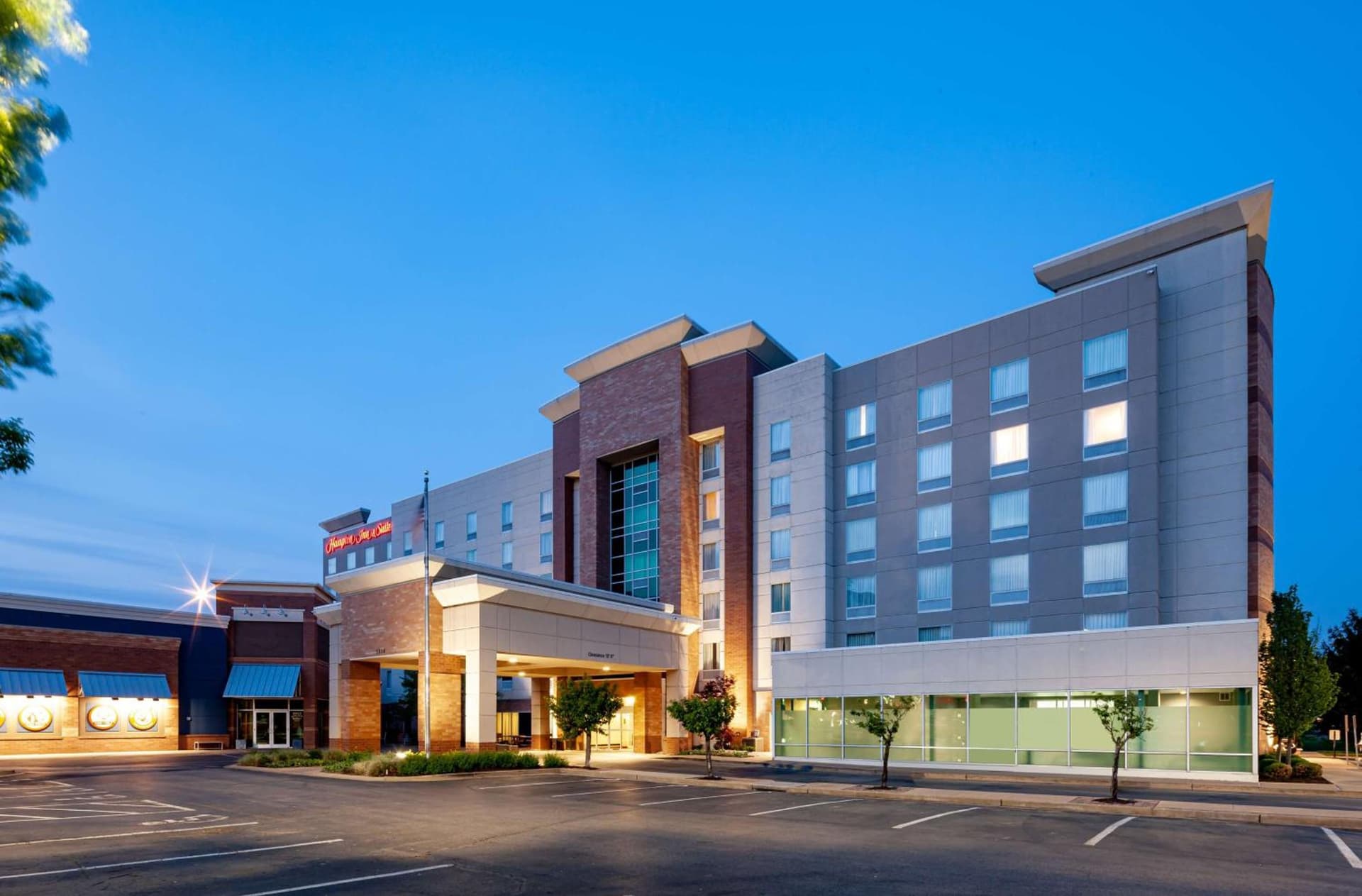 Hampton Inn & Suites St. Louis at Forest Park gallery photo in Saint Louis, MO — image 20