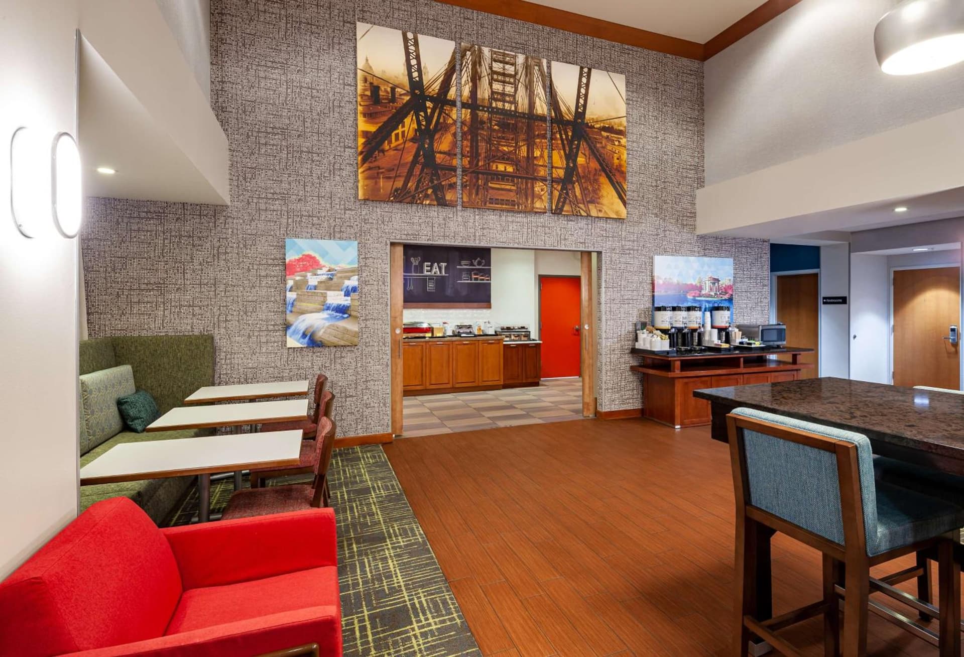 Hampton Inn & Suites St. Louis at Forest Park gallery photo in Saint Louis, MO — image 16