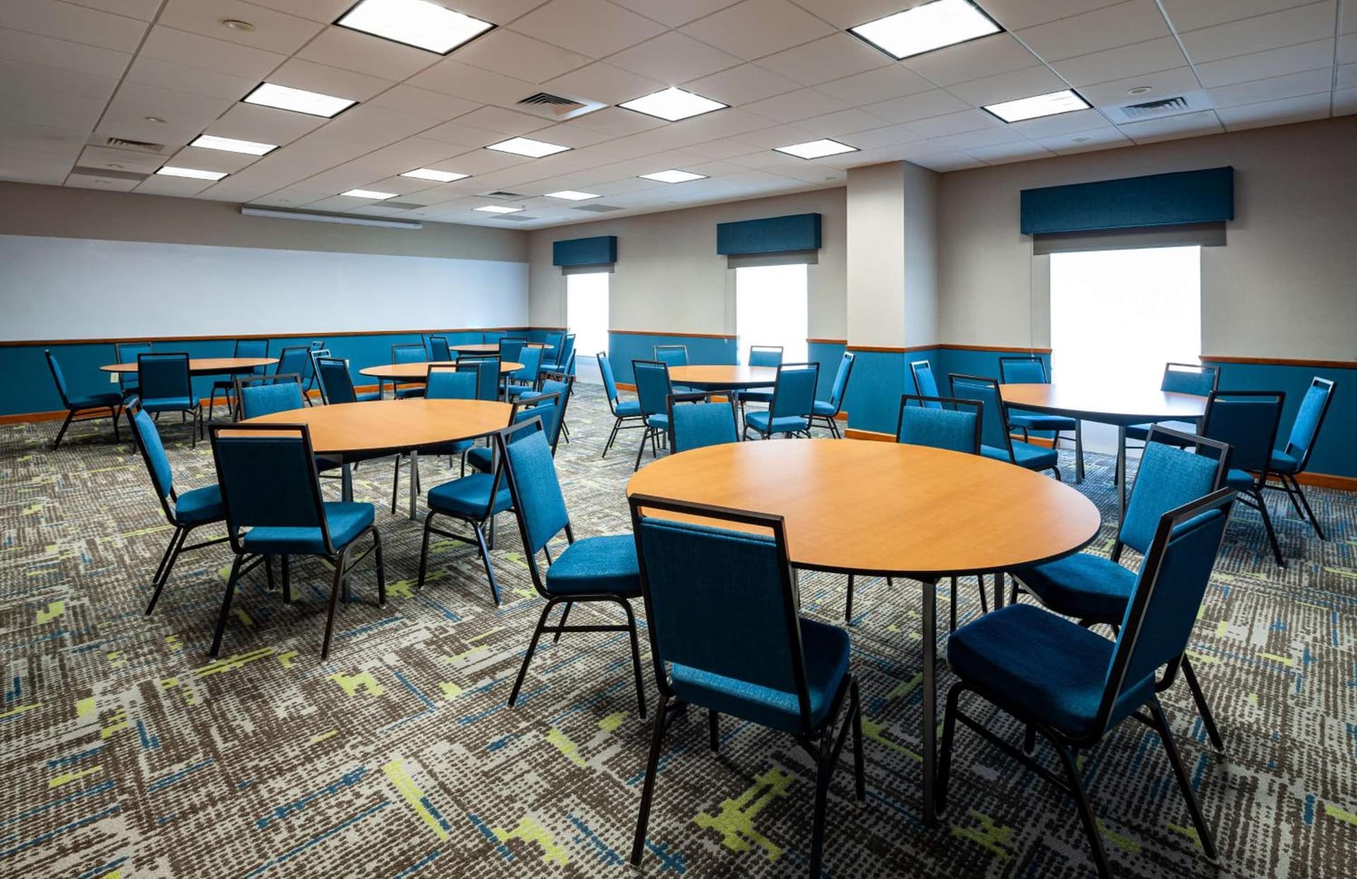 Hampton Inn & Suites St. Louis at Forest Park gallery photo in Saint Louis, MO — image 37