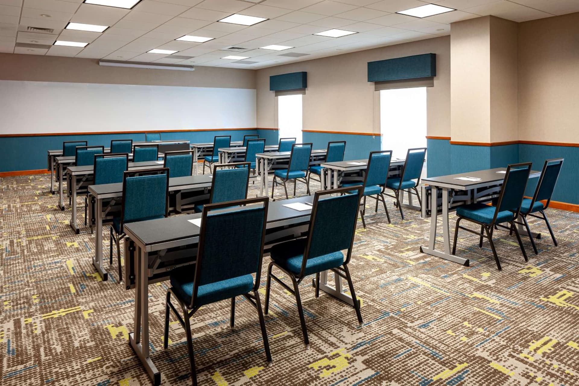 Hampton Inn & Suites St. Louis at Forest Park gallery photo in Saint Louis, MO — image 8